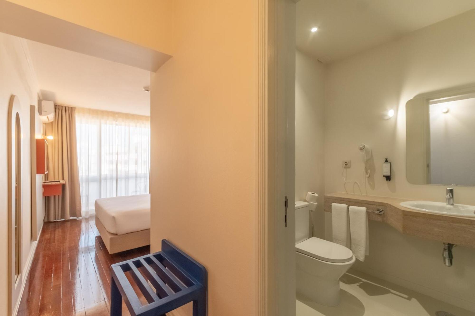 Double or Twin Room Balcony