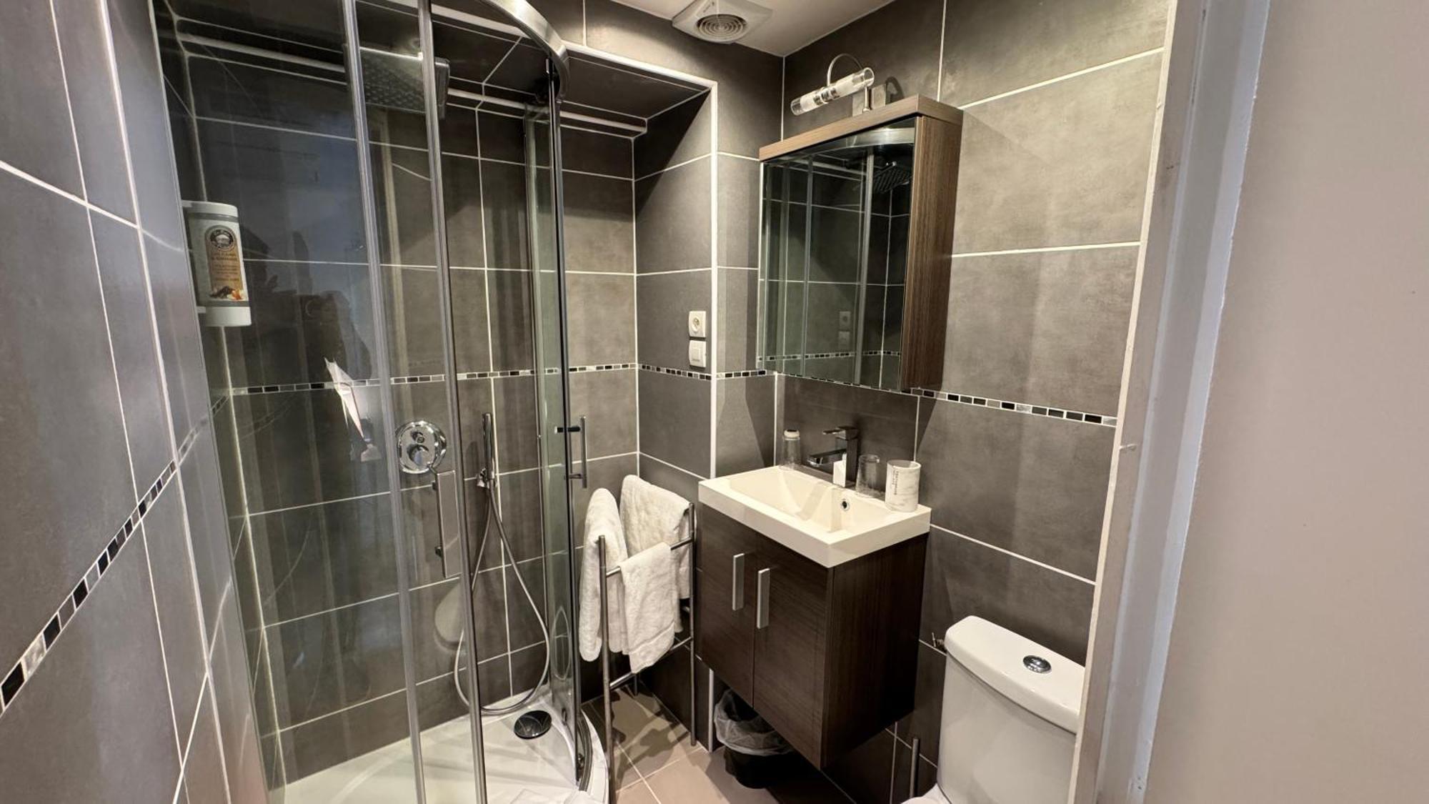 Standard Twin Room,1706802881:JPEG