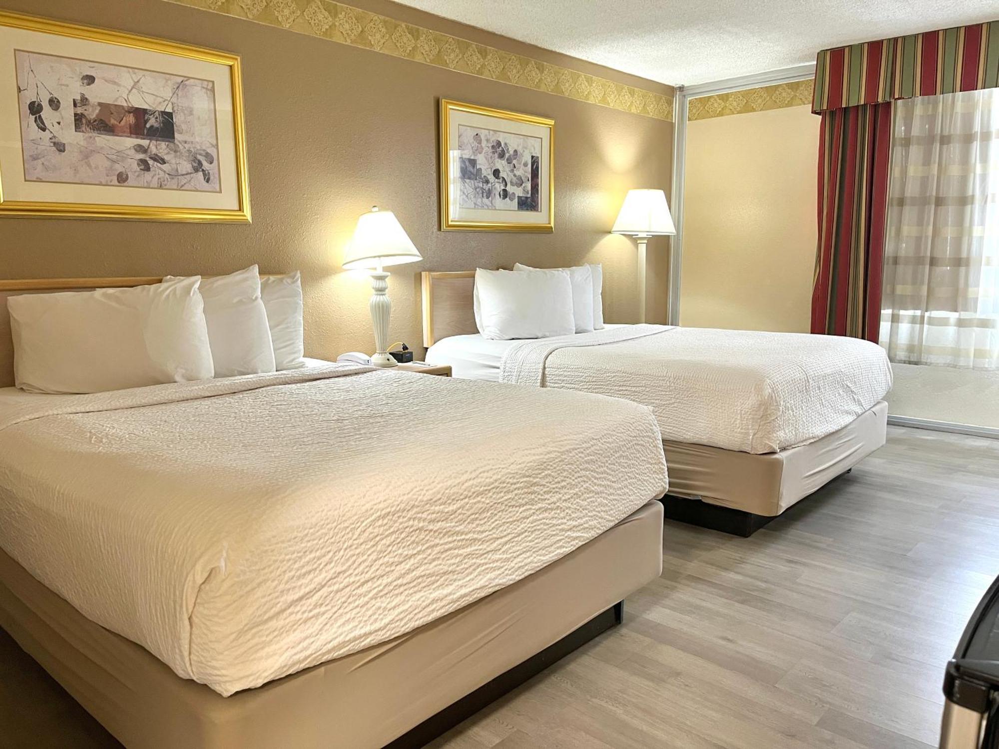 Double Room Two Queen Beds Non-Smoking