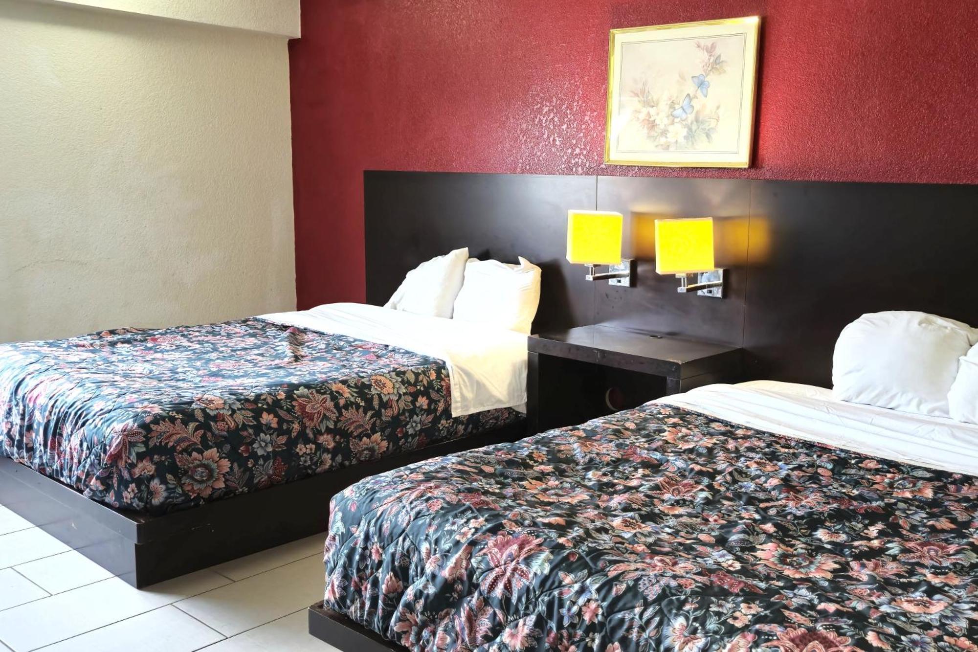 2 Queen Beds Non-Smoking