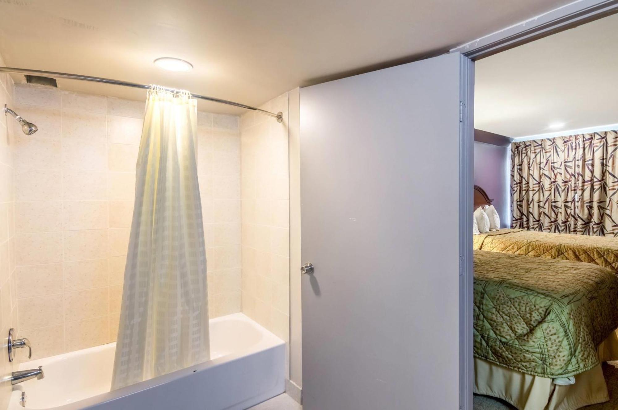 Double Room Two Double Beds Non-Smoking