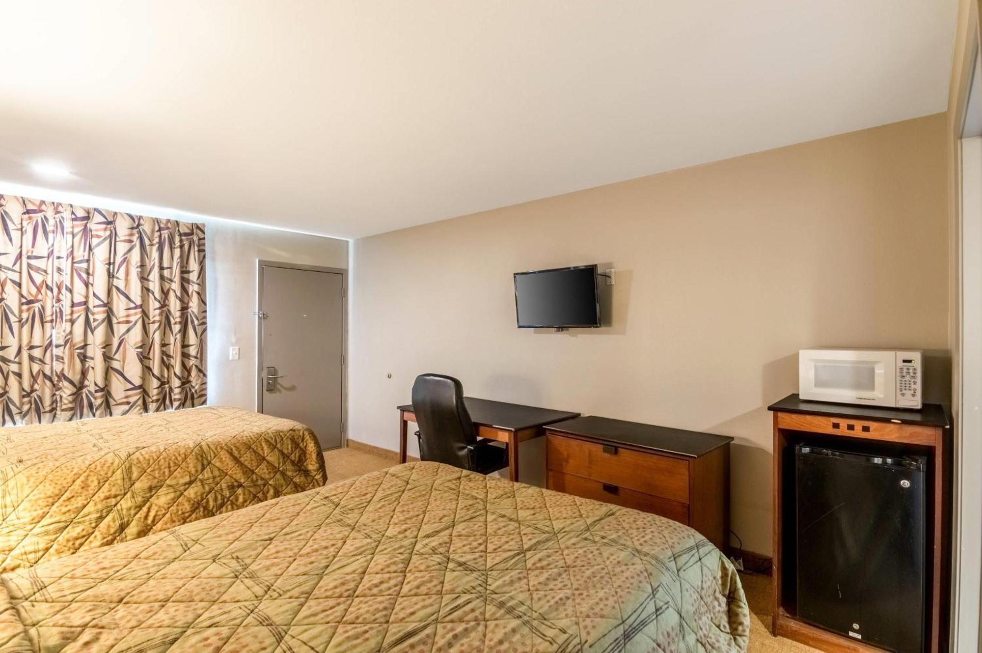 Double Room Two Double Beds Non-Smoking