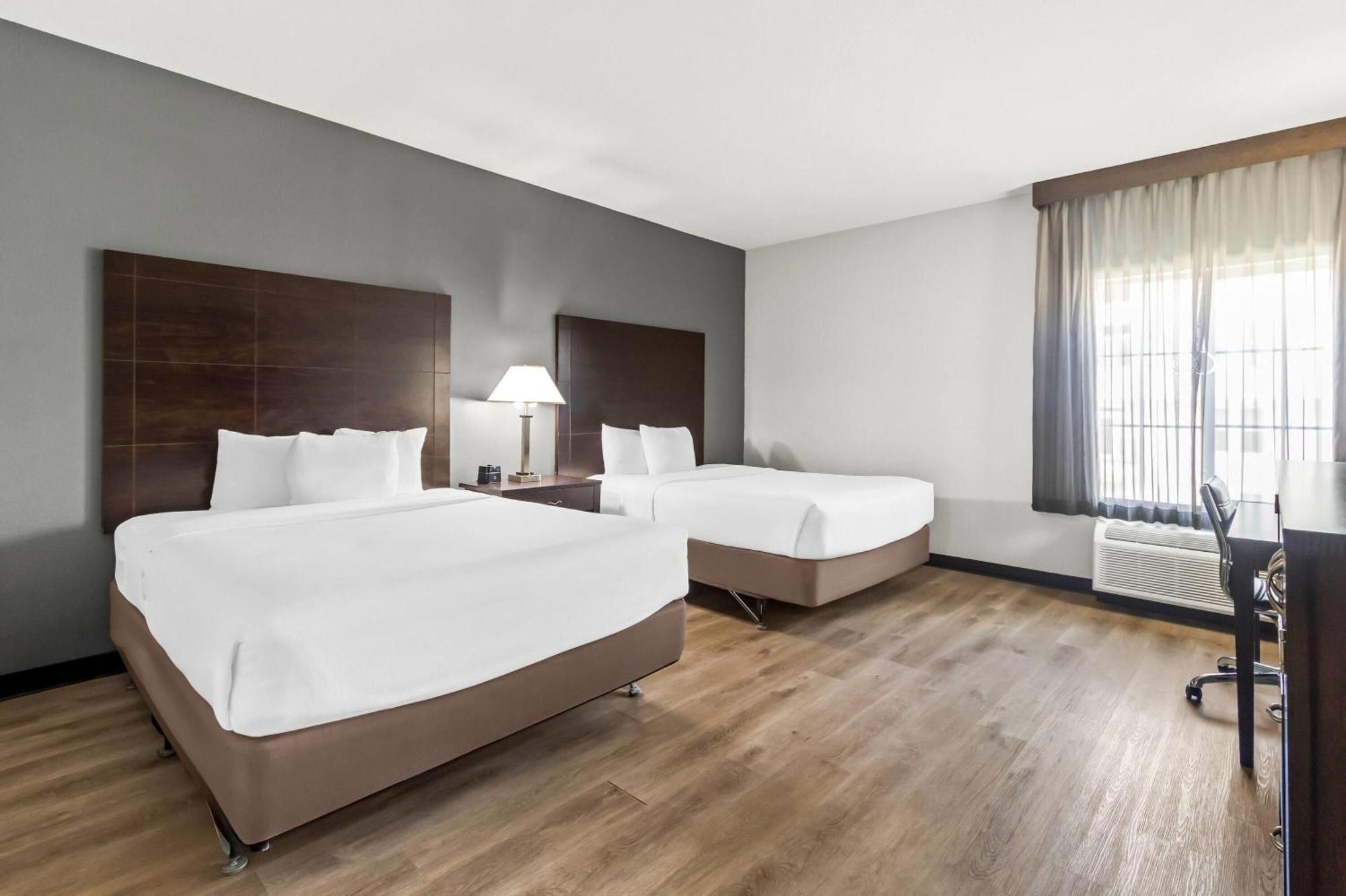 Queen Room Two Queen Beds Bath Tub Mobility or Hearing Accessible Non-Smoking