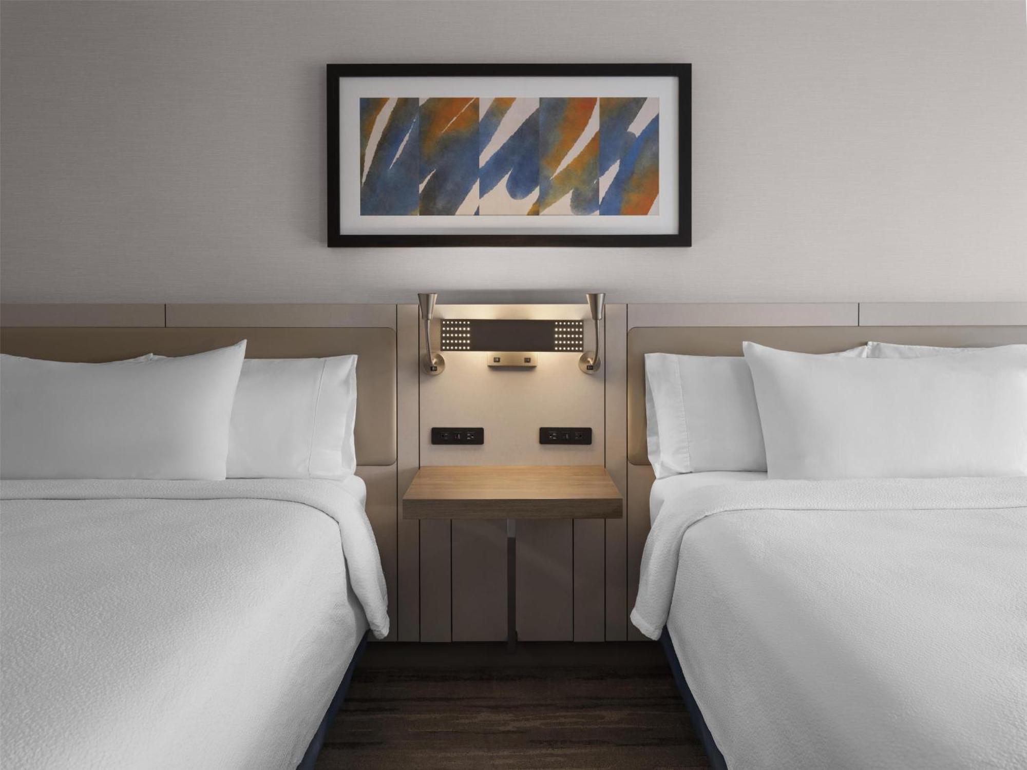 Queen Room with Two Queen Beds,1703569854:JPEG