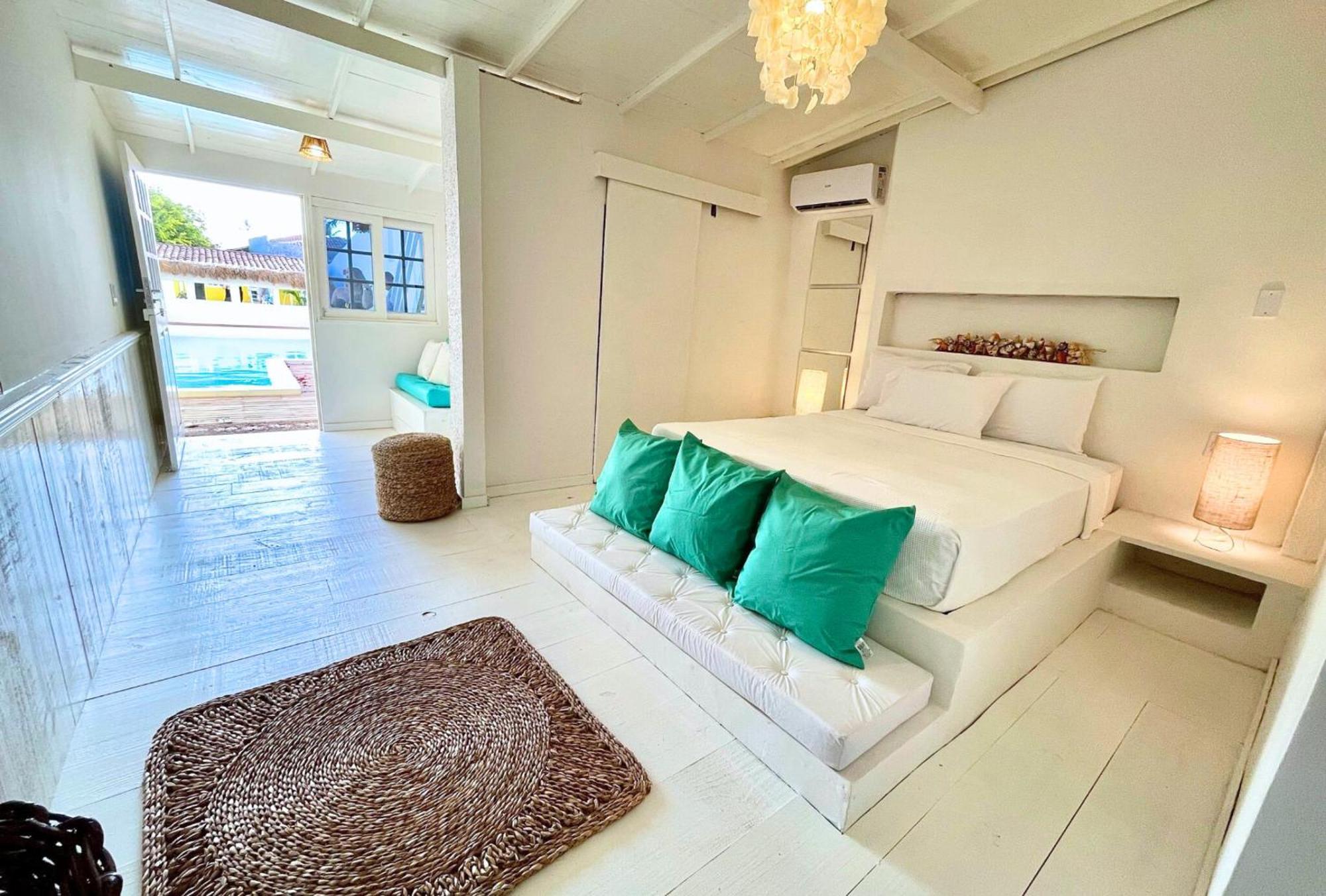 Quarto Duplo com Vista da Piscina