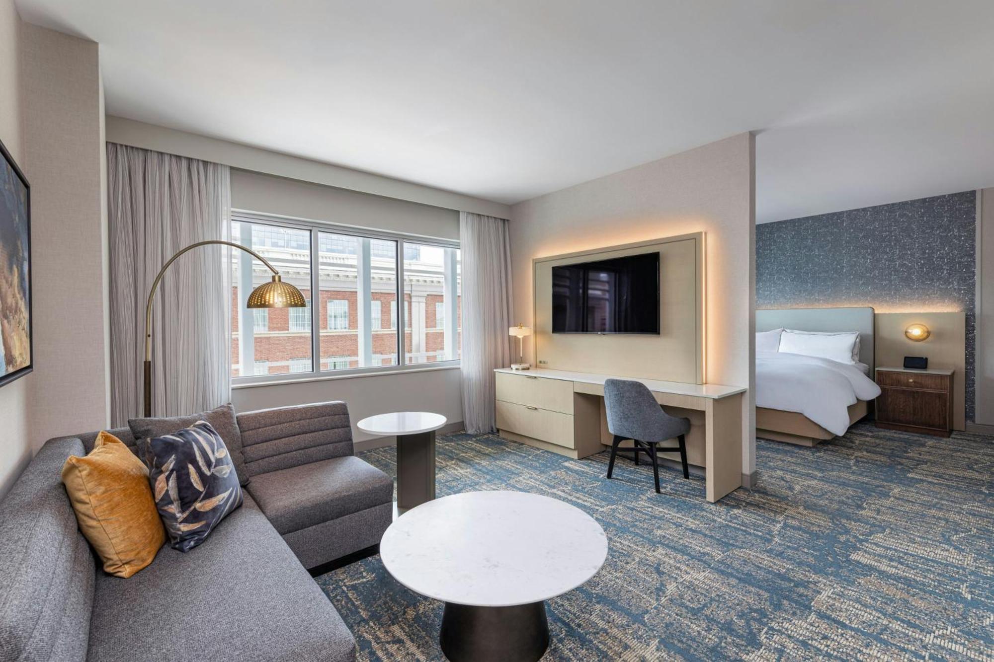 Junior King Suite