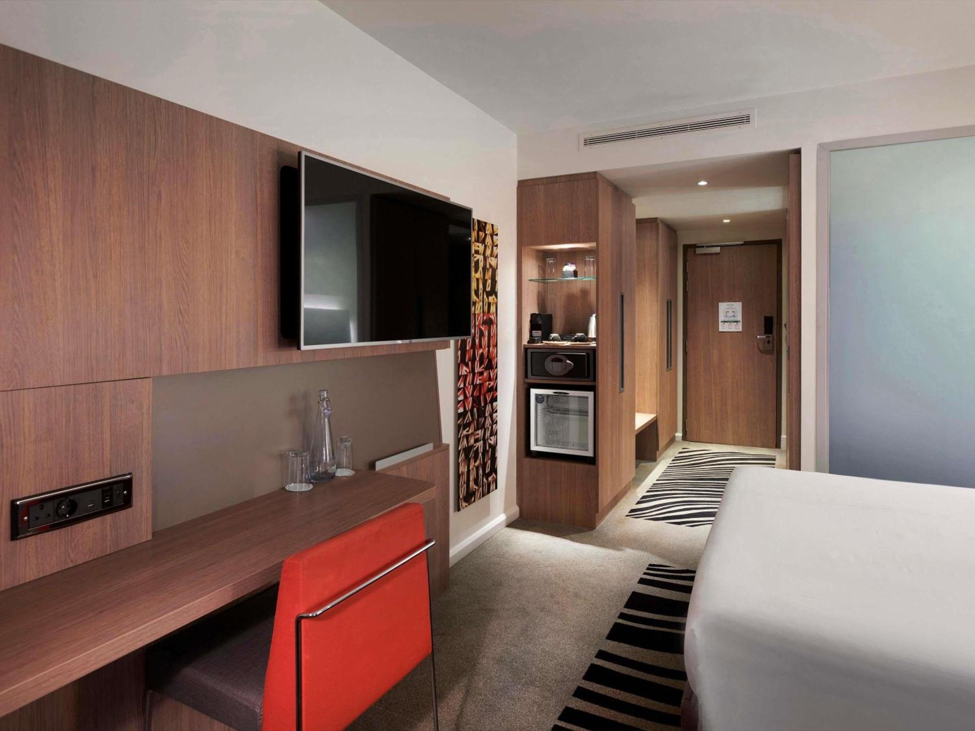 Habitación Doble Superior con sofá cama