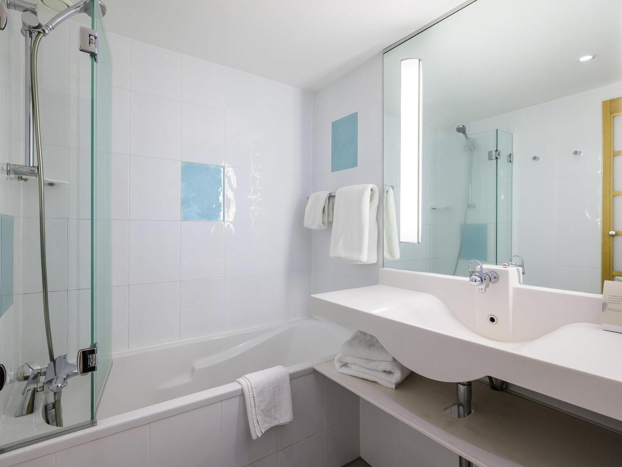 Executive Kamer met Queensize Bed en Bank