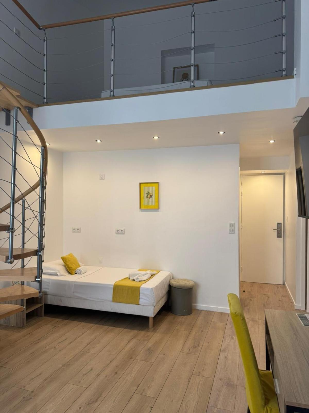 Family Room,1771488949:JPEG