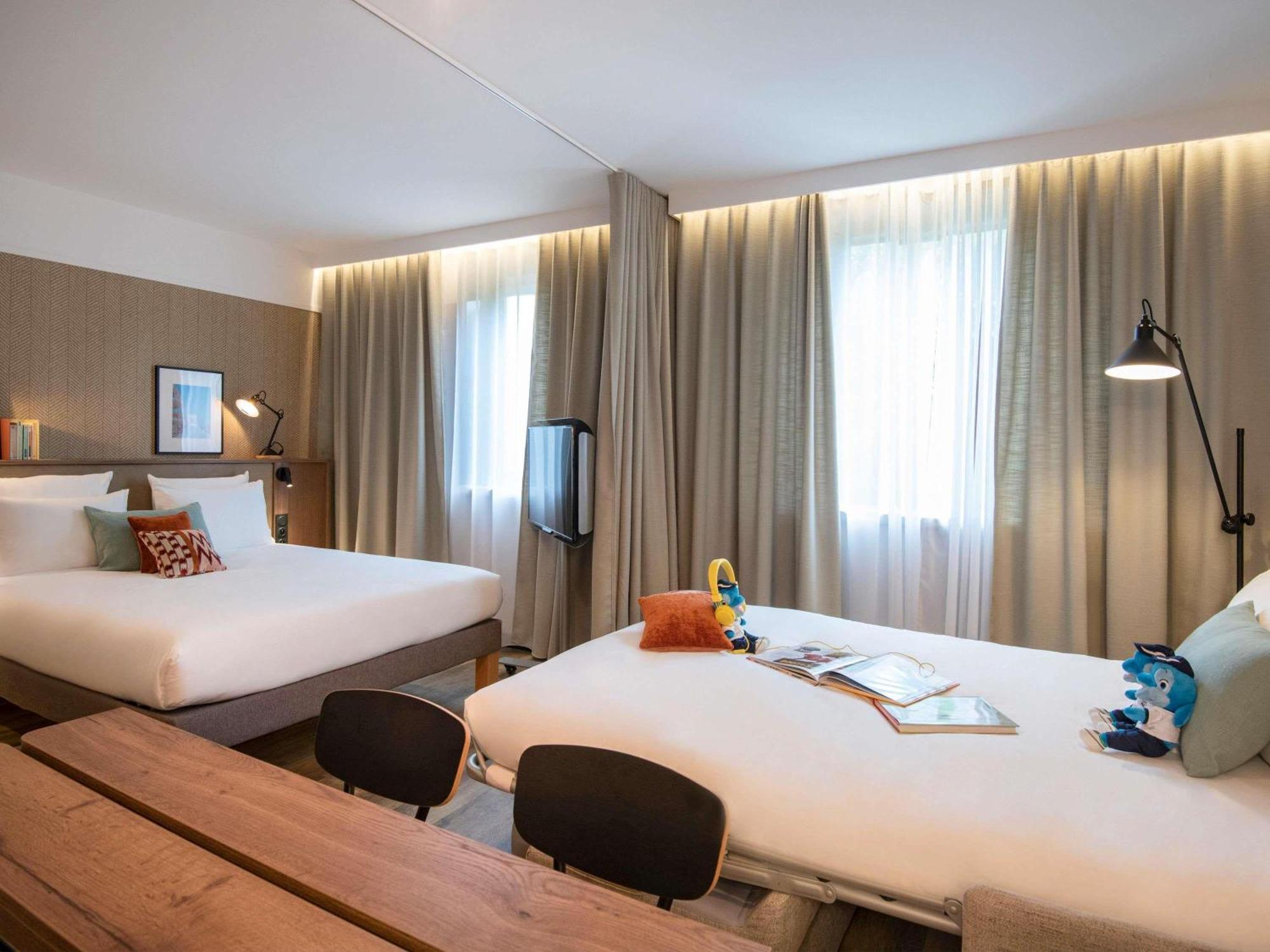 Superior Suite Double Bed Double Sofa Bed