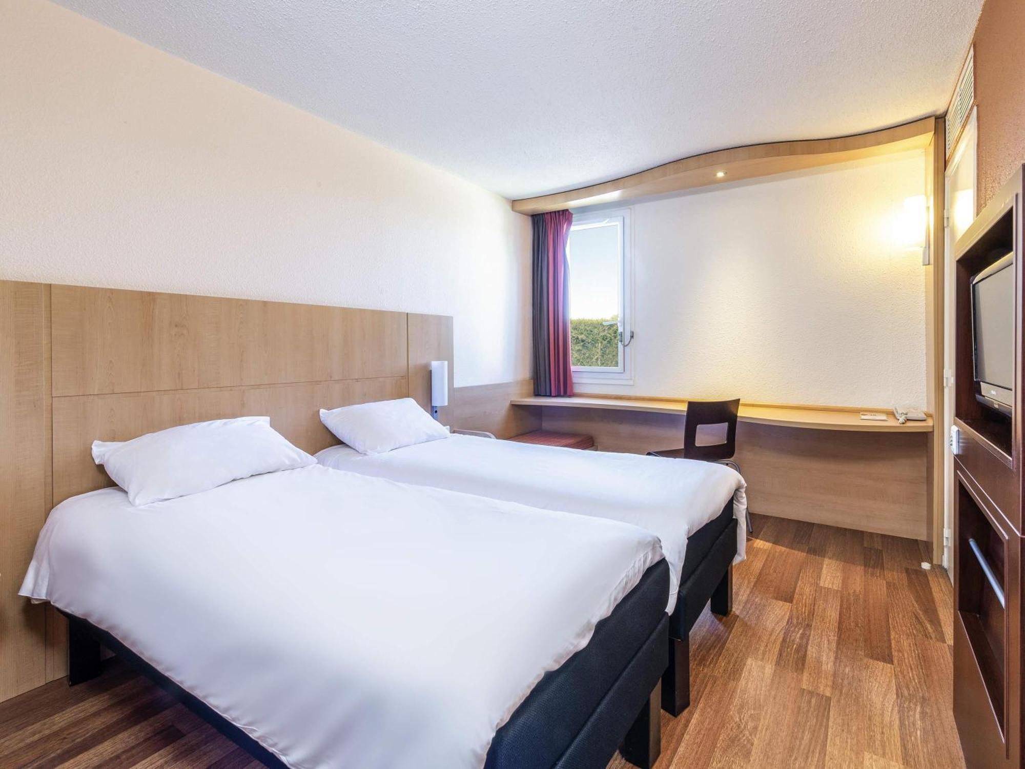 Standard Two Single Bed,1704885612:JPEG