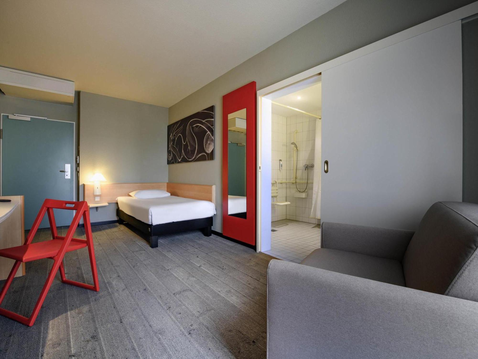 Standard Double Room Disability Access
