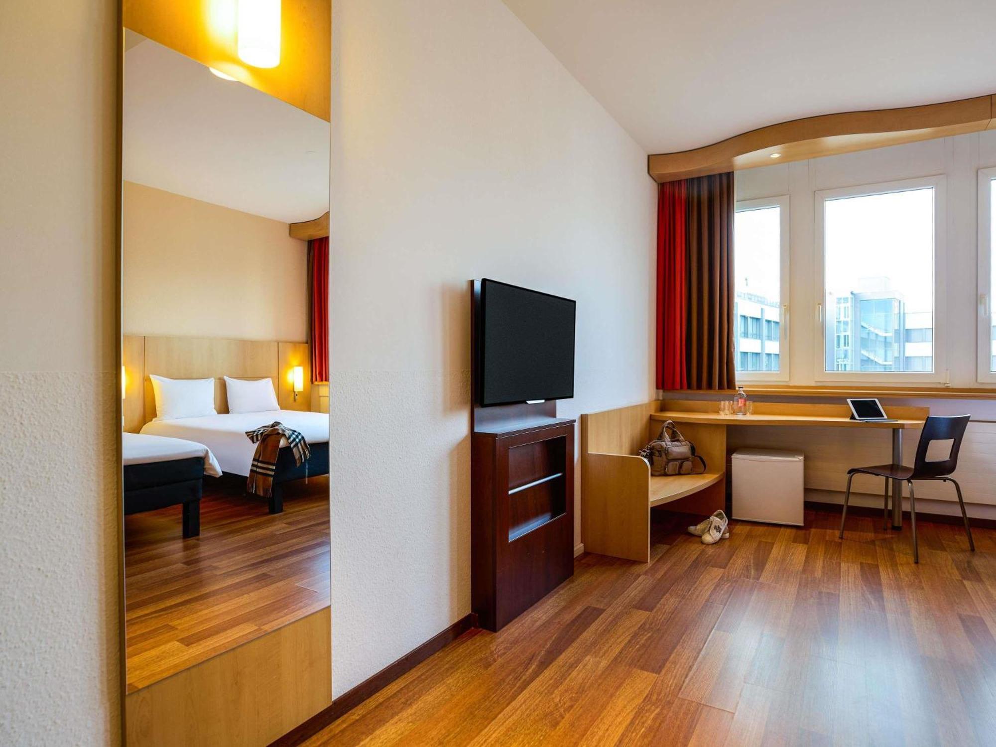 Standard Room 1 Double 1 Single Bed