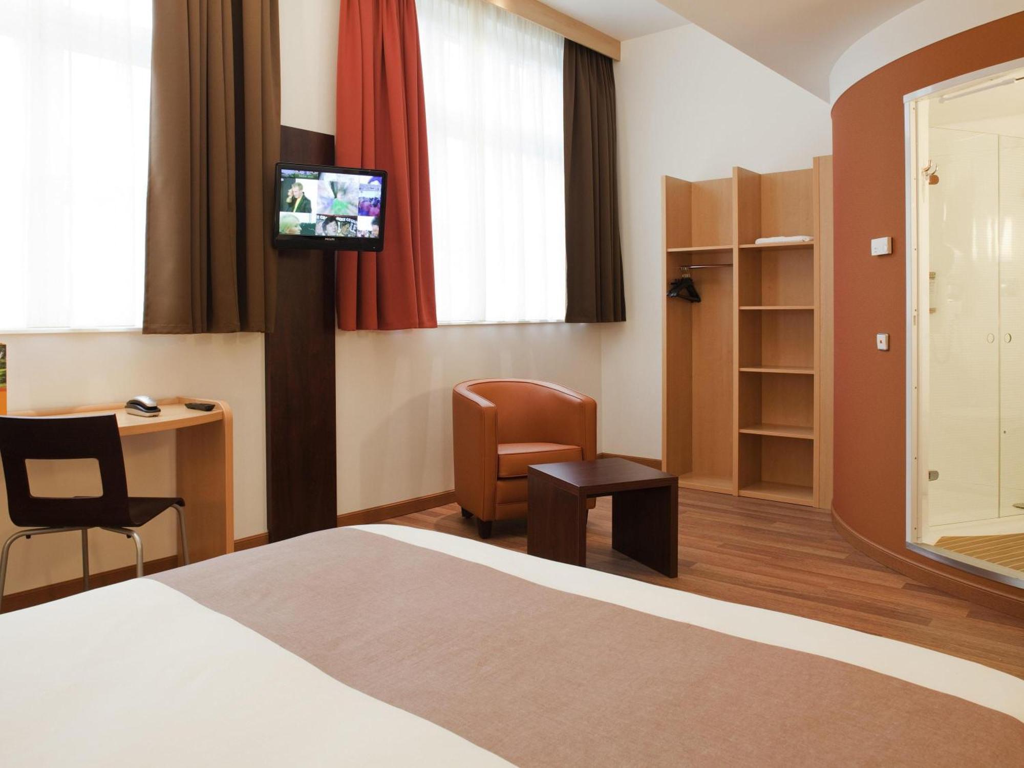Triple Room One Double Bed One Single Bed,1739386392:JPEG