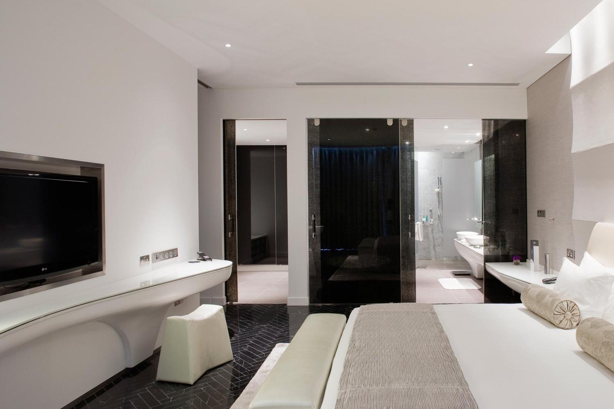 Superior Suite 1 Bedroom Suite 1 King Balcony Complimentary Yas Beach Access