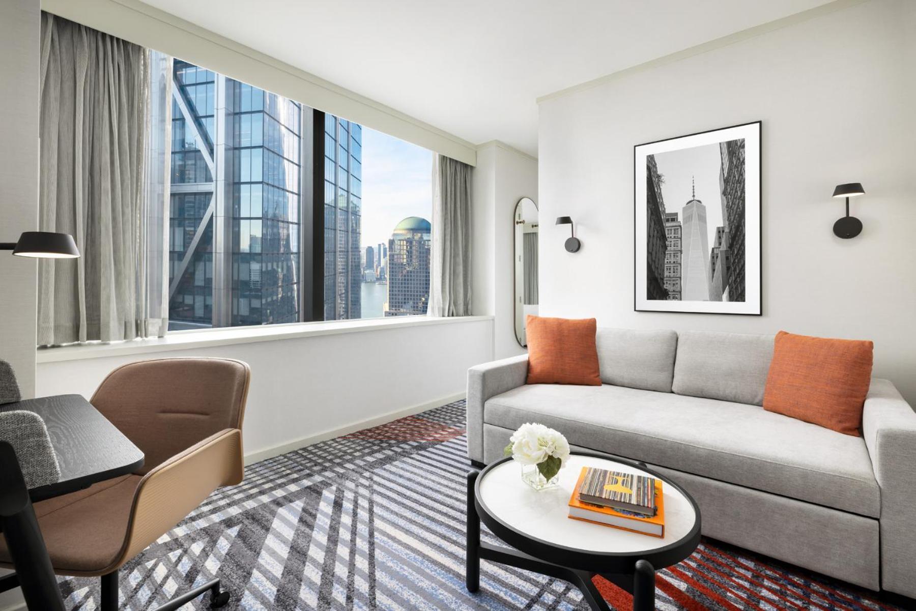 Corner King Junior Suite City View