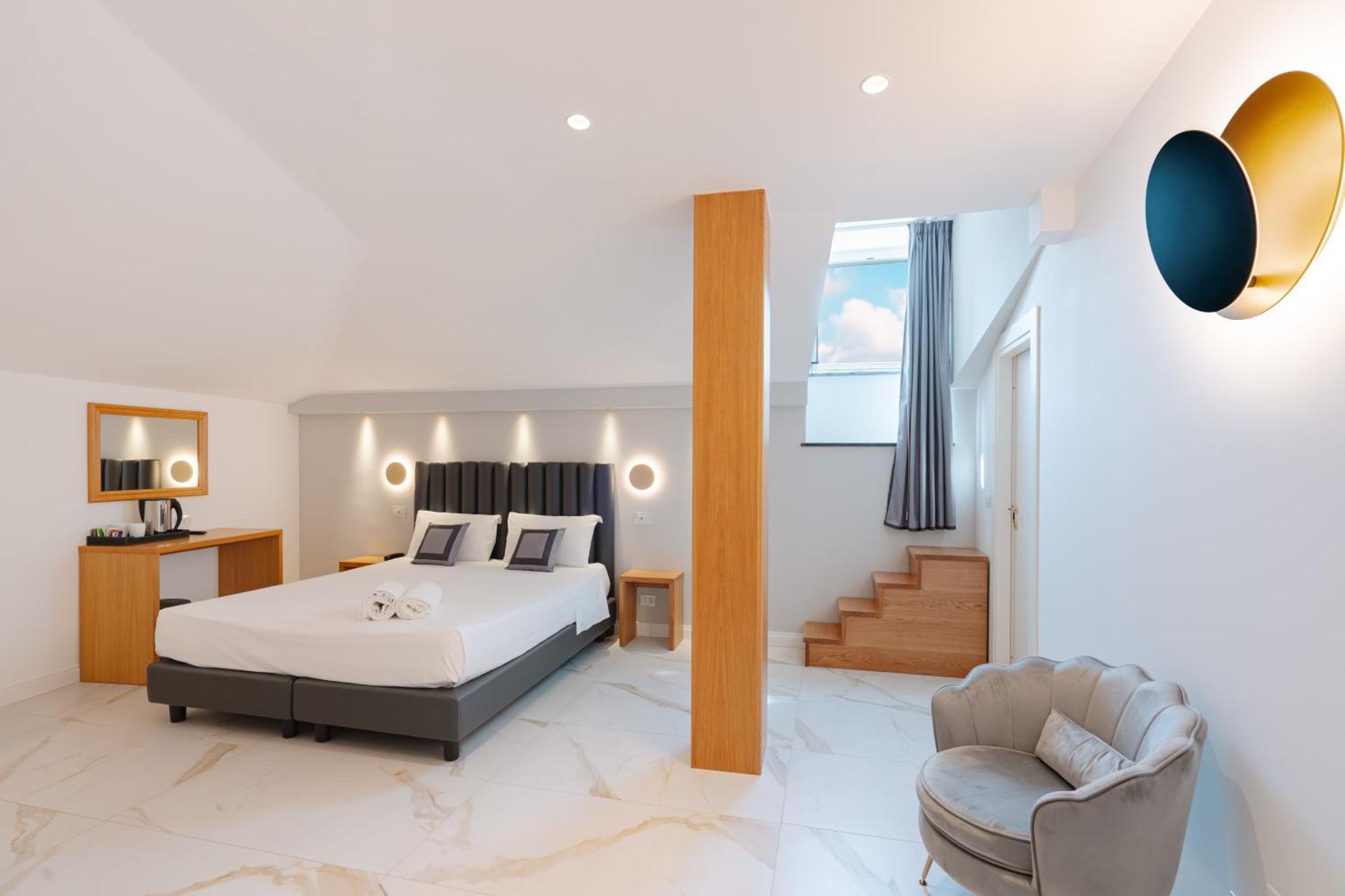 Double or Twin Room Attic