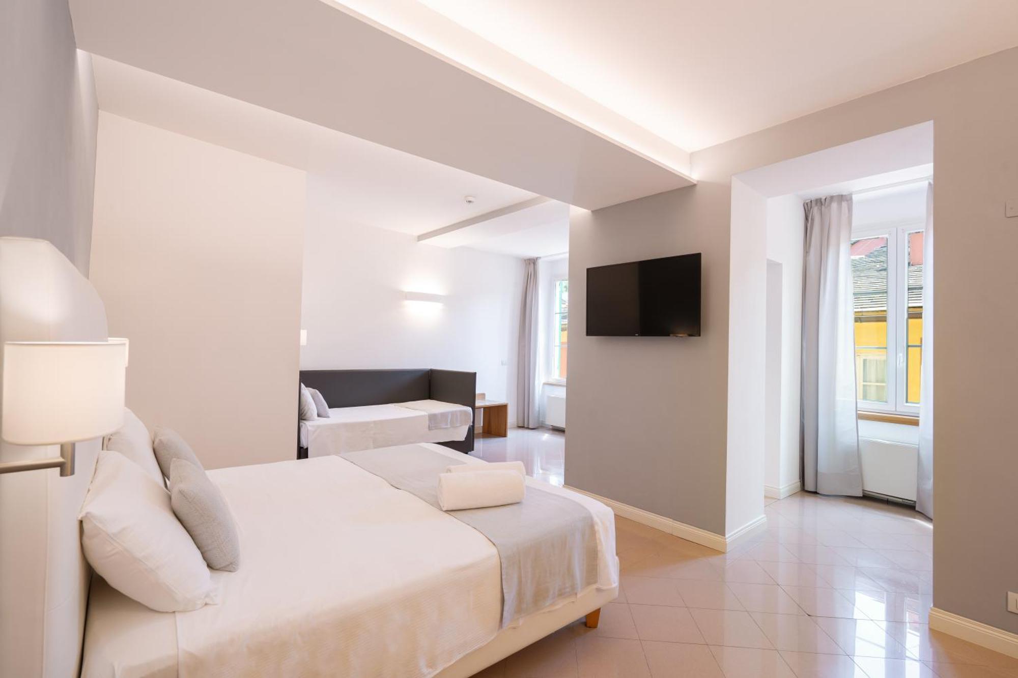 Deluxe Quadruple Room