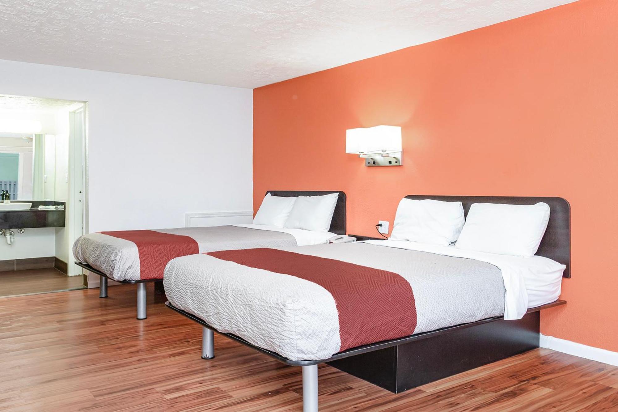 2 Full Beds Non-Smoking