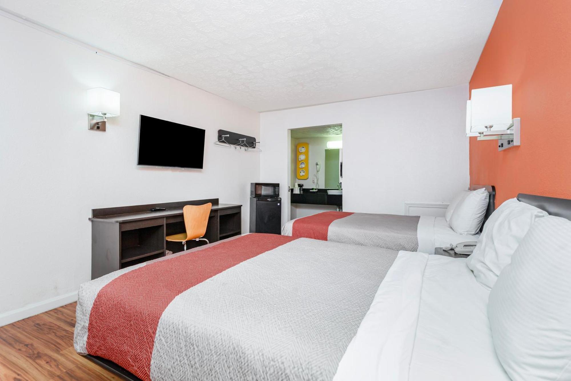 2 Full Beds Non-Smoking