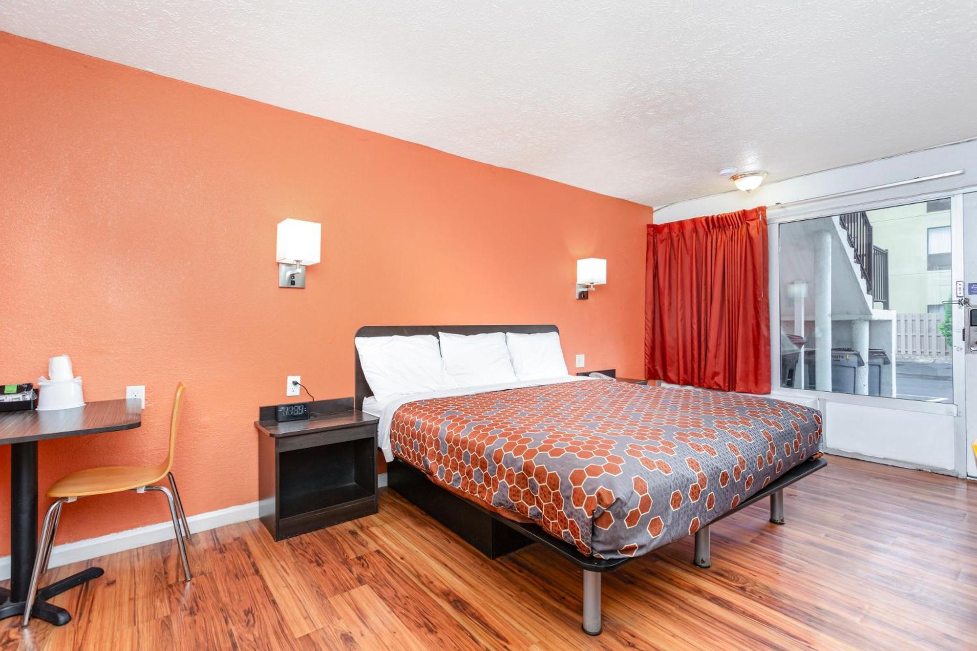 King Bed Accessible Non-Smoking