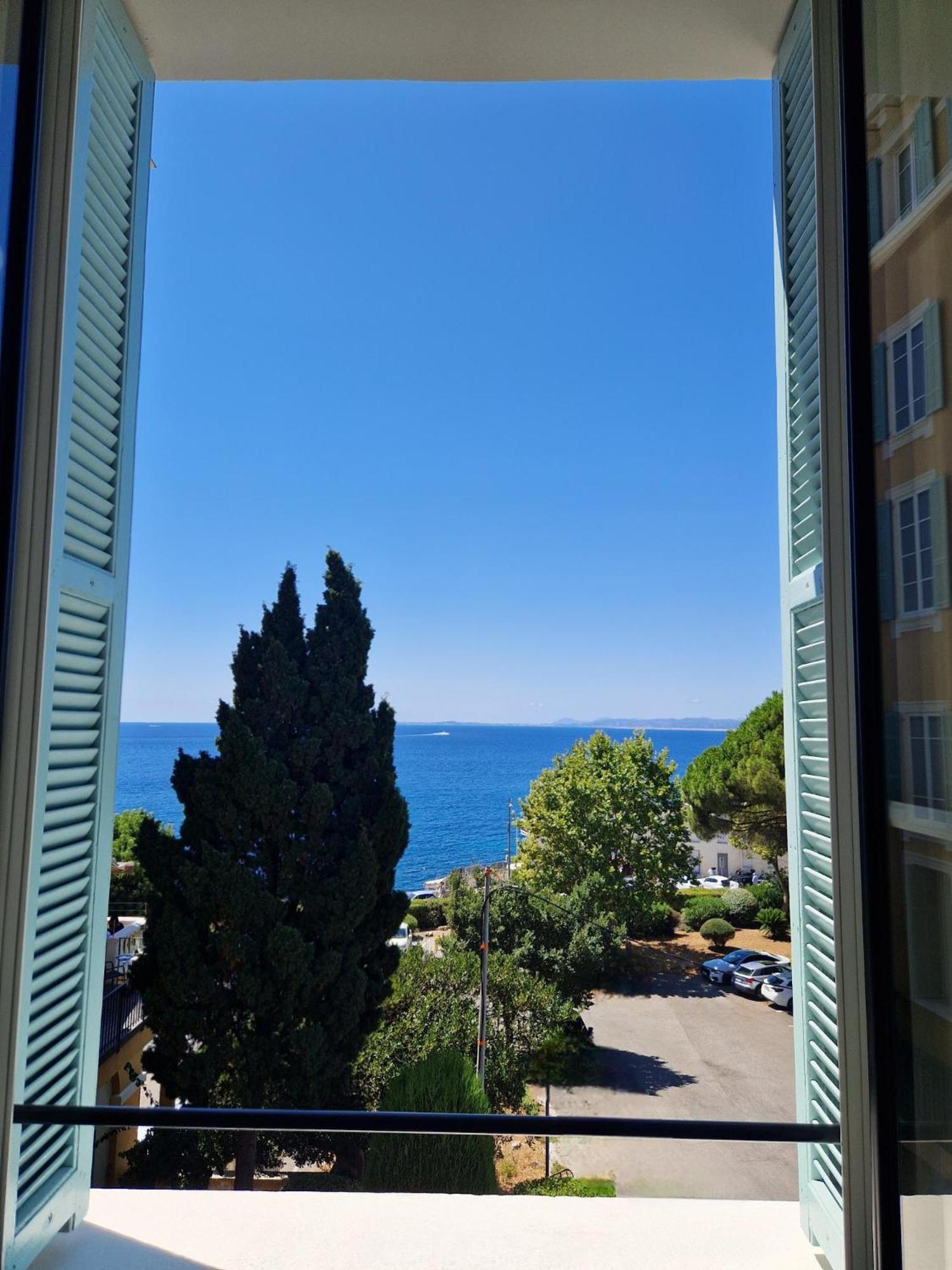 Chambre Double - Vue sur Mer - Bâtiment Annexe - accès par les escaliers
