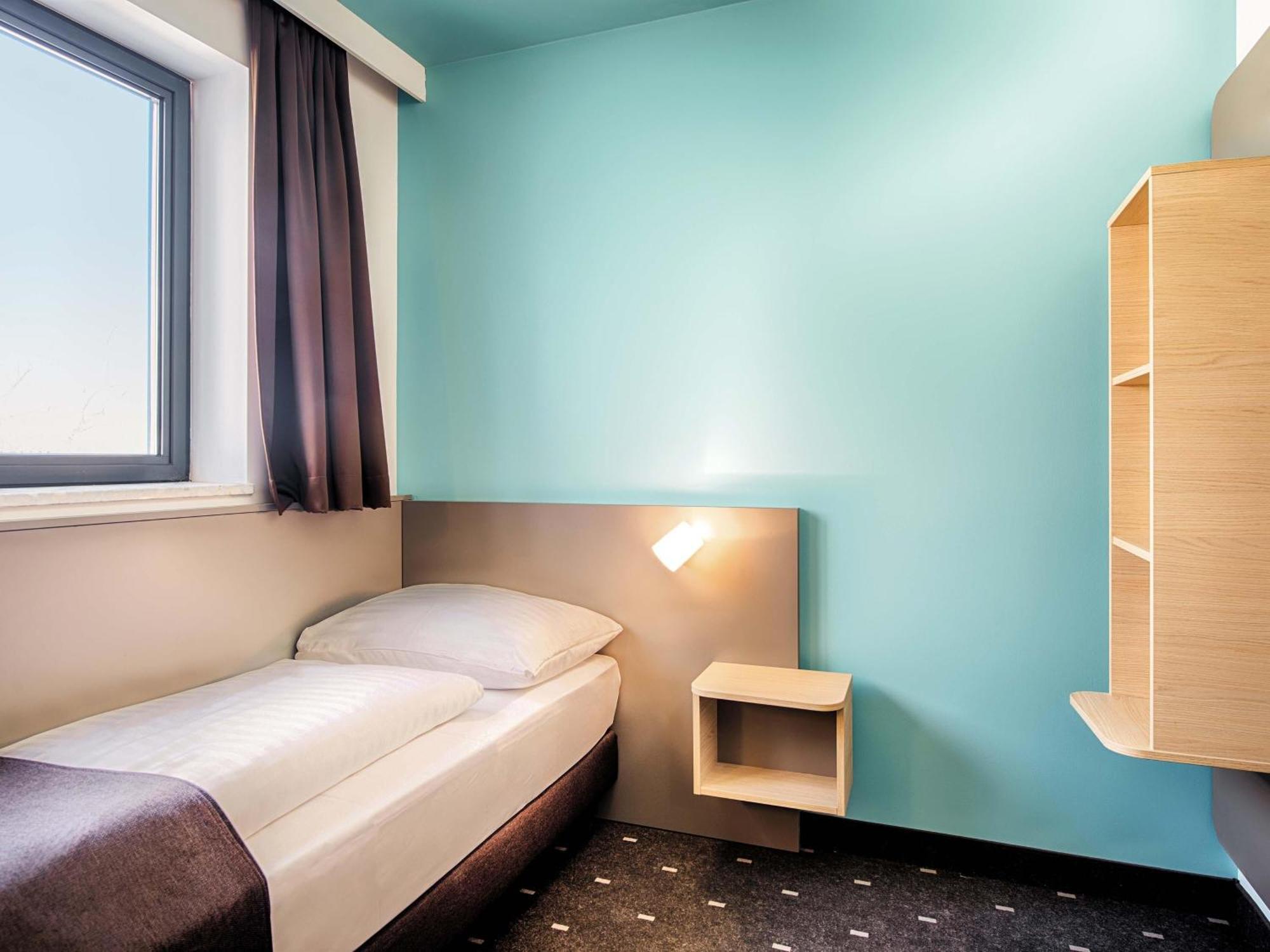 Single Room,1704936641:JPEG