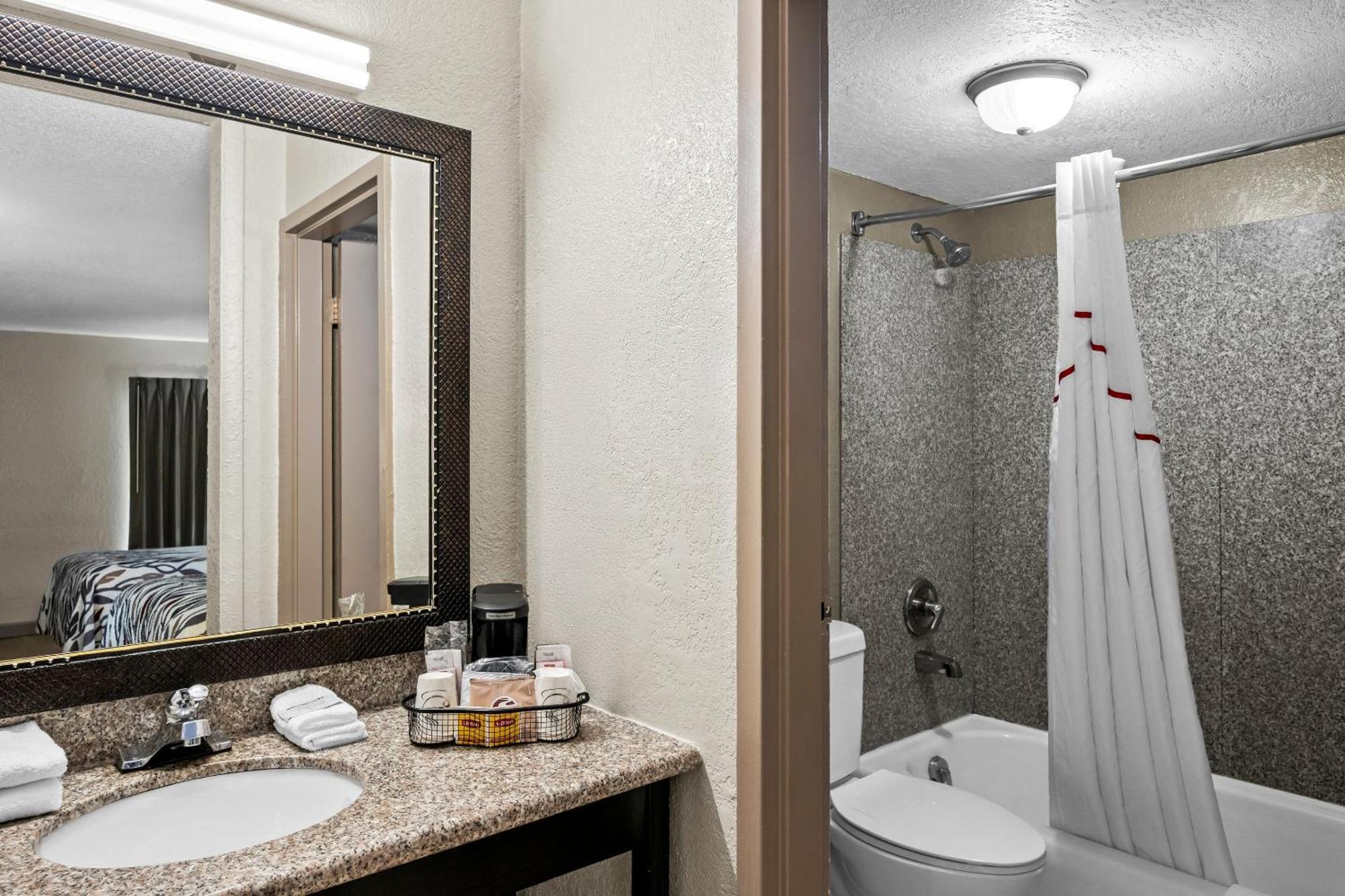Deluxe Double Room with Two Double Beds - Non-Smoking