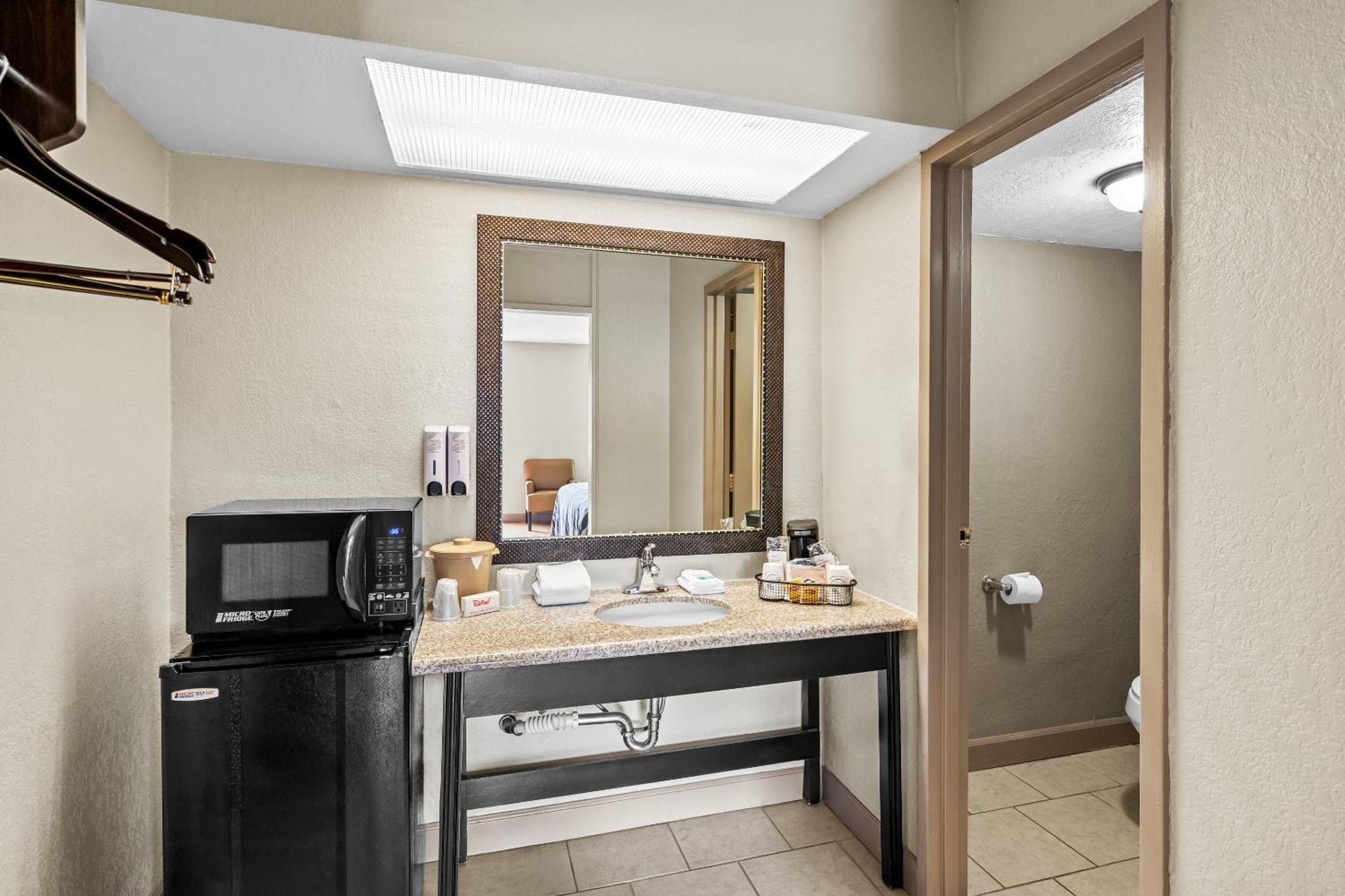 Deluxe Double Room Two Double Beds Non-Smoking