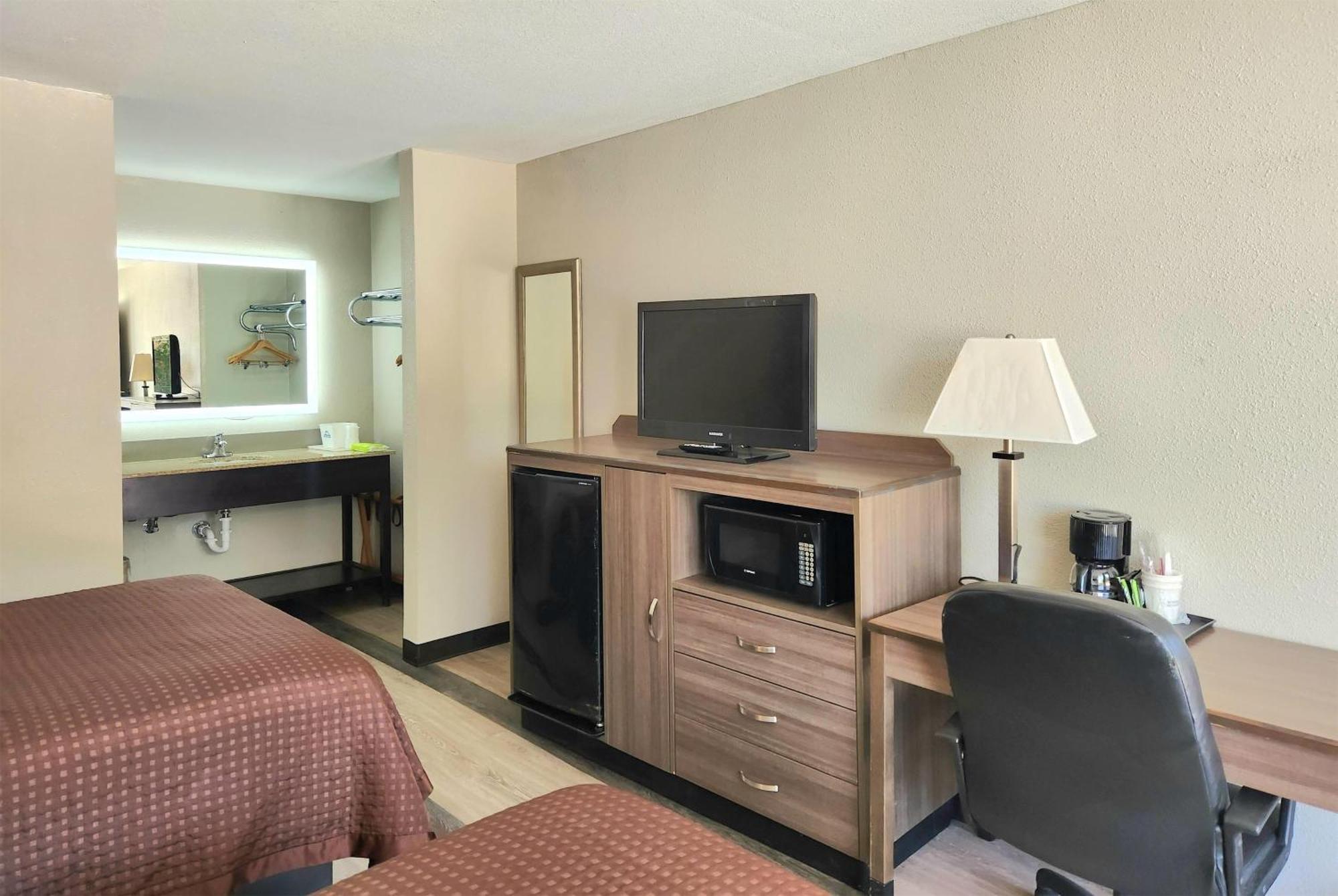 Deluxe Doublel Room Two Double Beds Non-Smoking