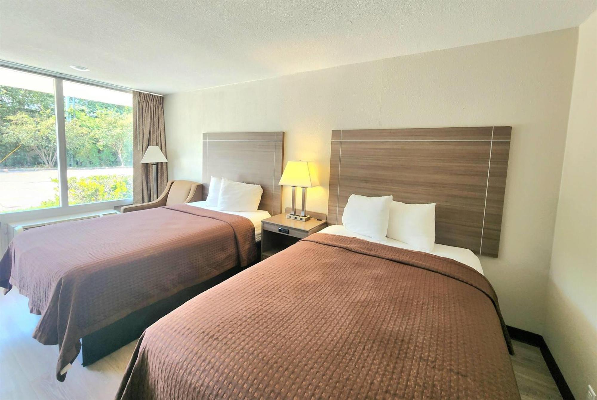 Deluxe Doublel Room Two Double Beds Non-Smoking