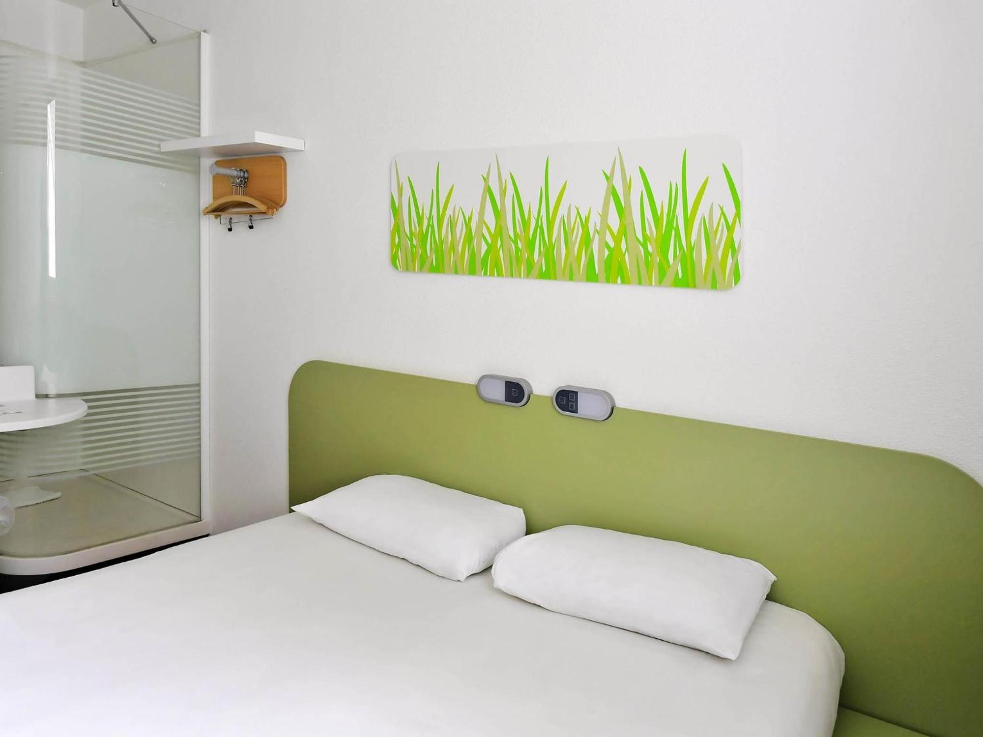 Double Room,1765323510:JPEG