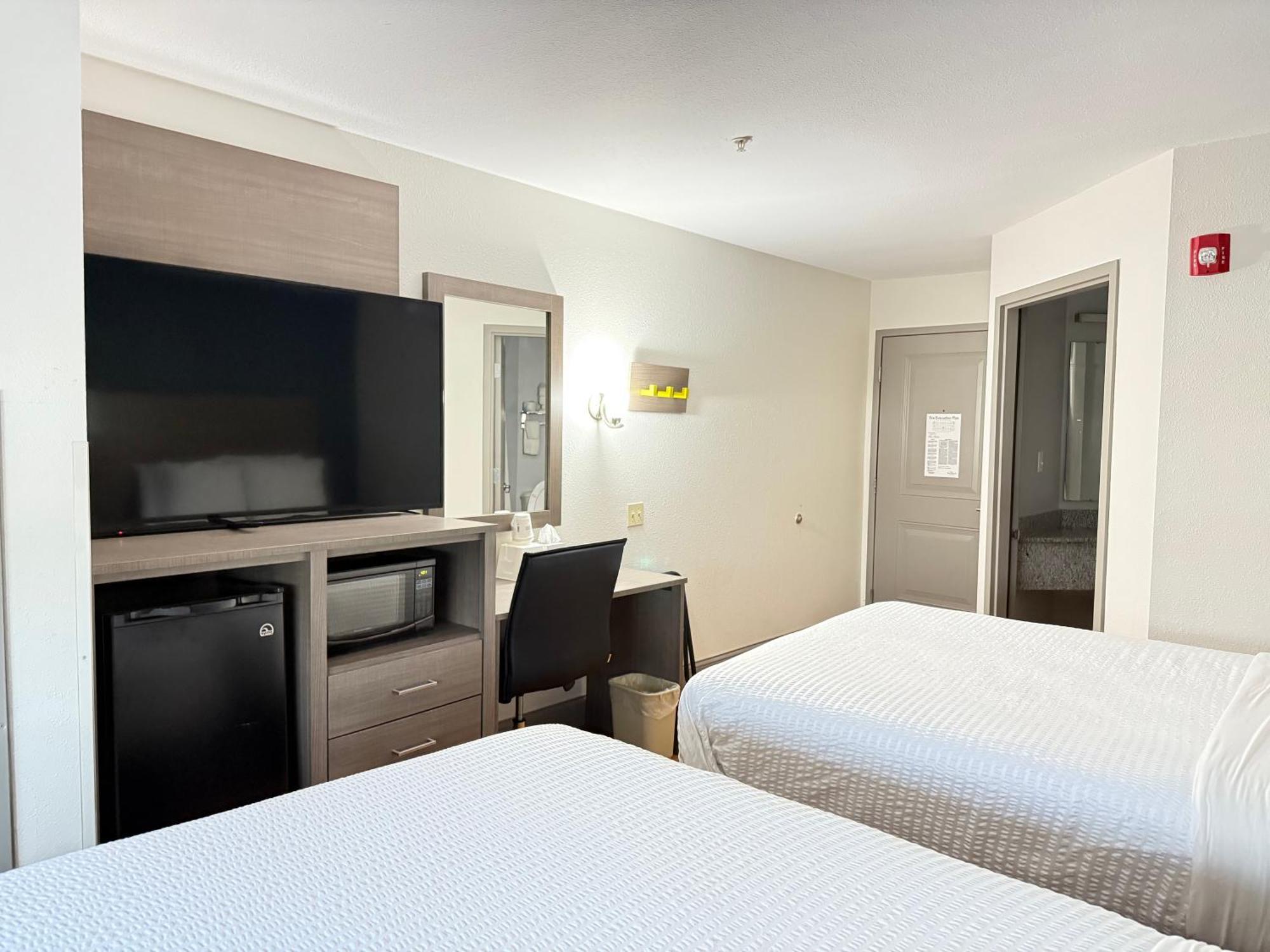 Double Room Two Double Beds Non-Smoking