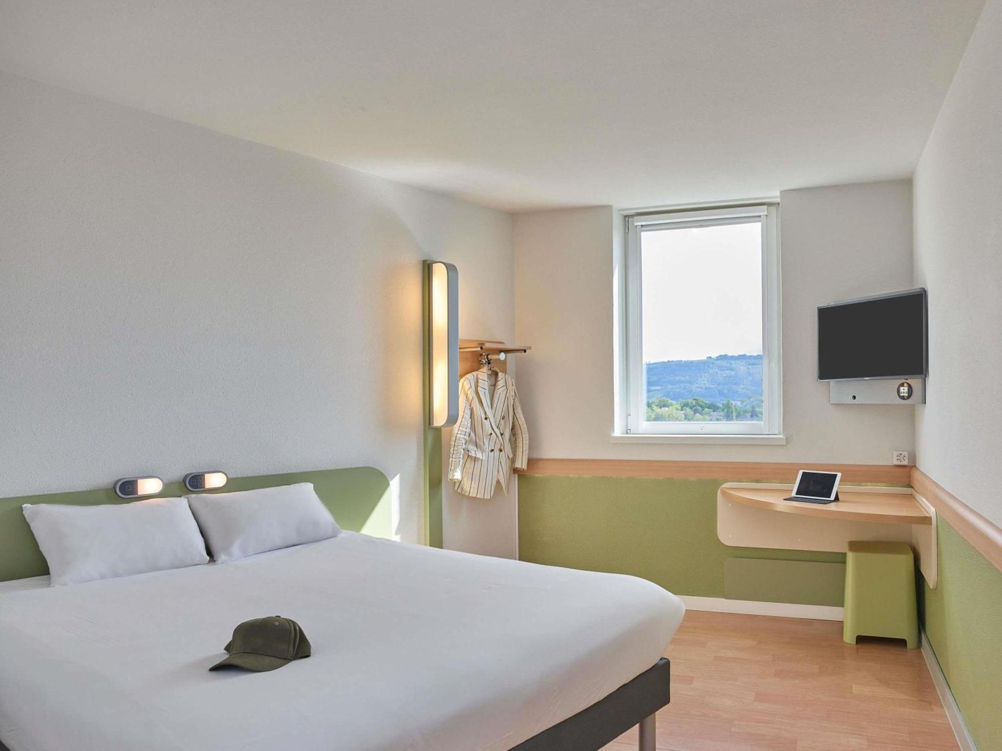 King Room - Wheelchair Accessible,1704961715:JPEG