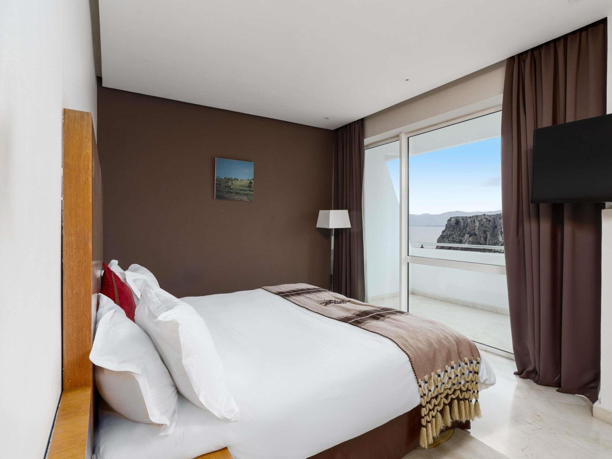 Junior Suite – Sea View Mohammed V Building