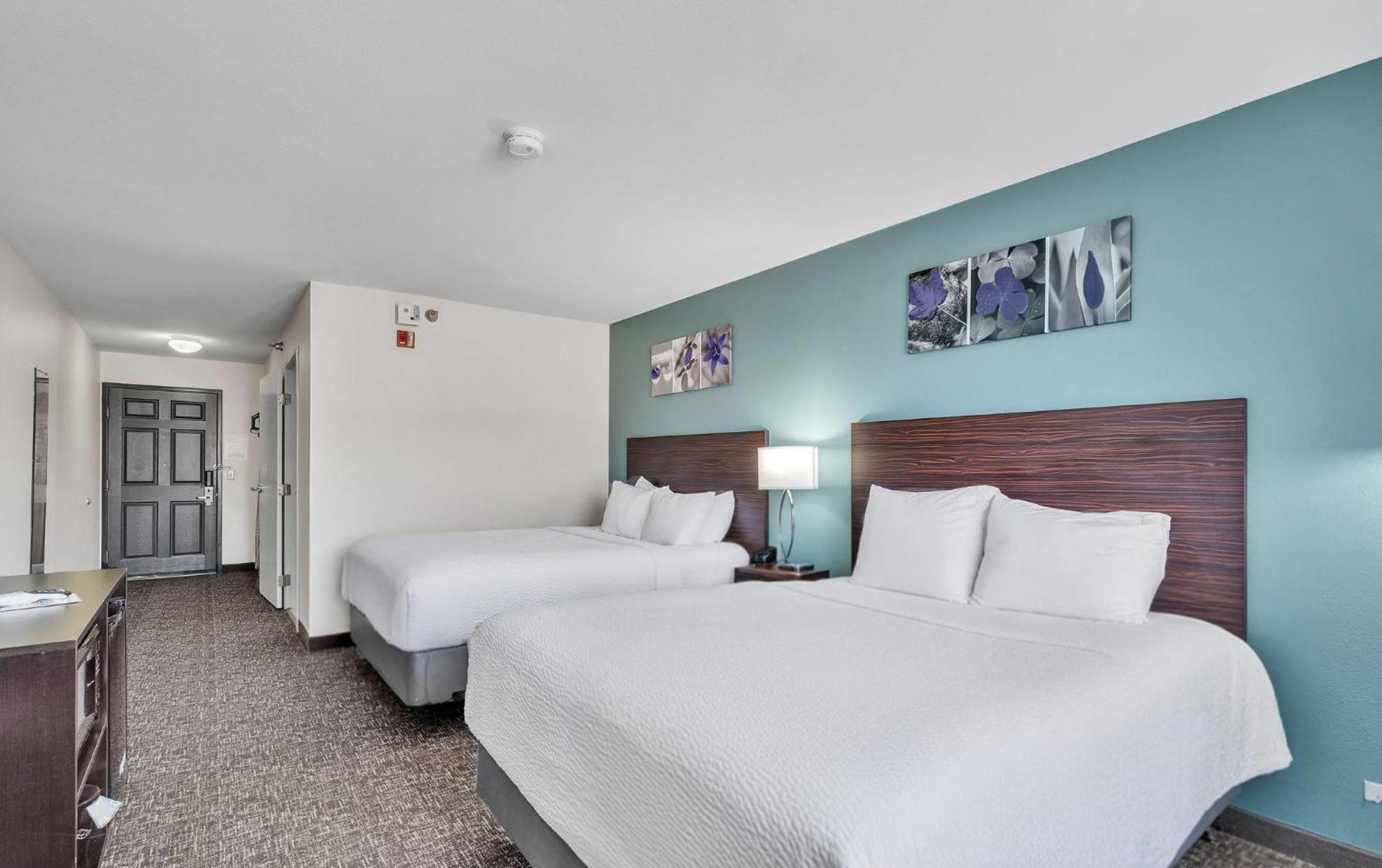 Queen Room Two Queen Beds