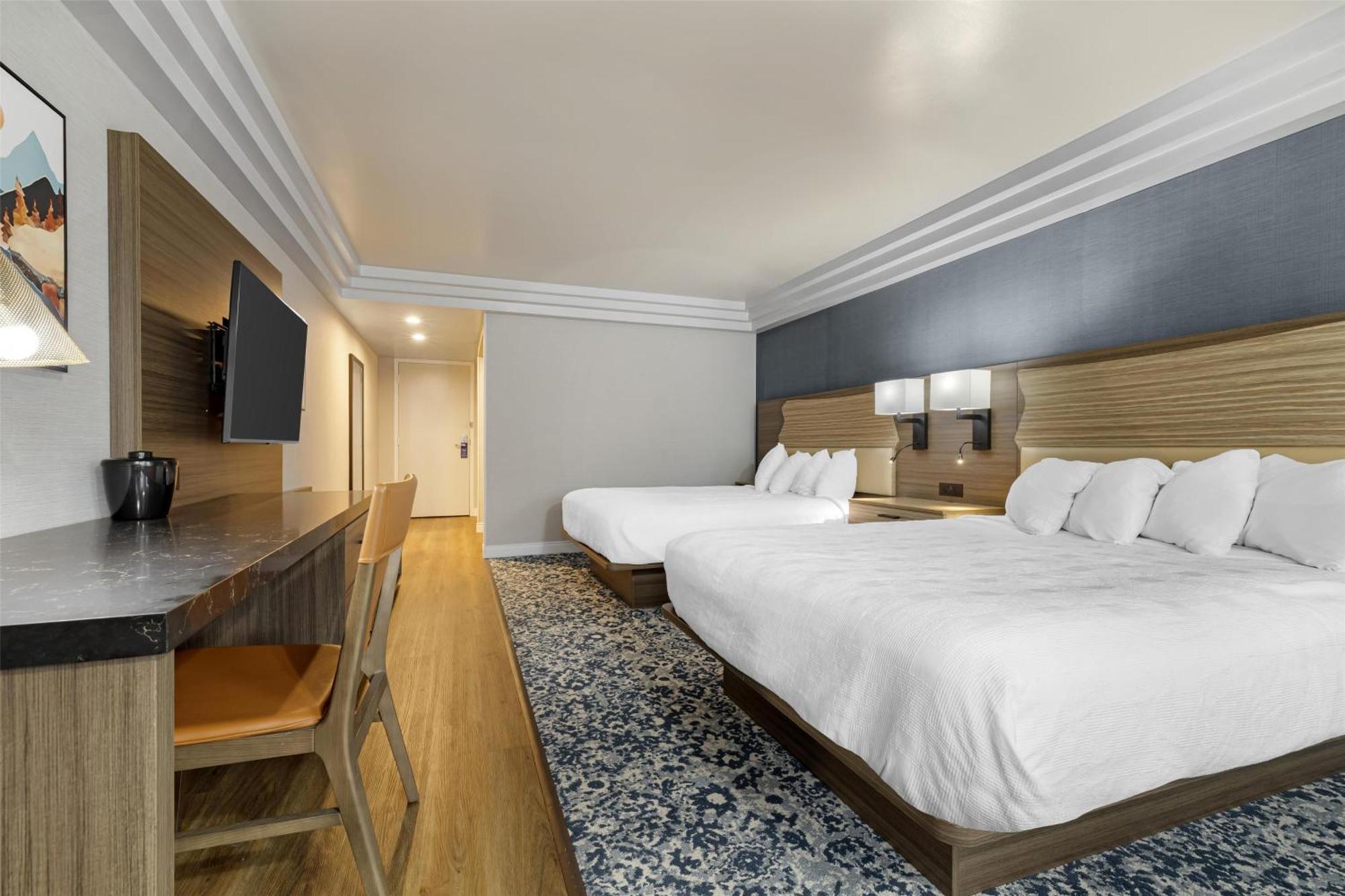 Room with Two Queen Beds and River View - Non-Smoking,1704973538:JPEG