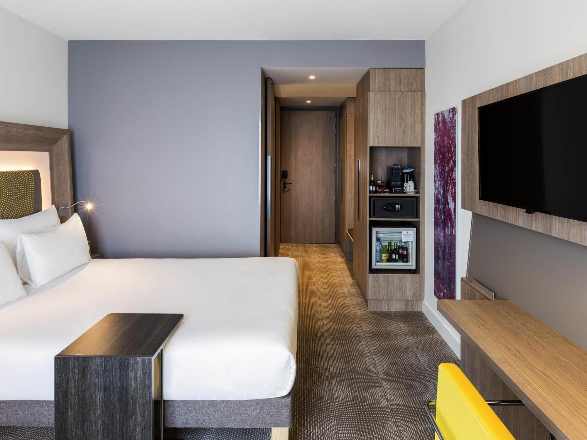 Standard Family Room One Double Bed One Sofa Bed