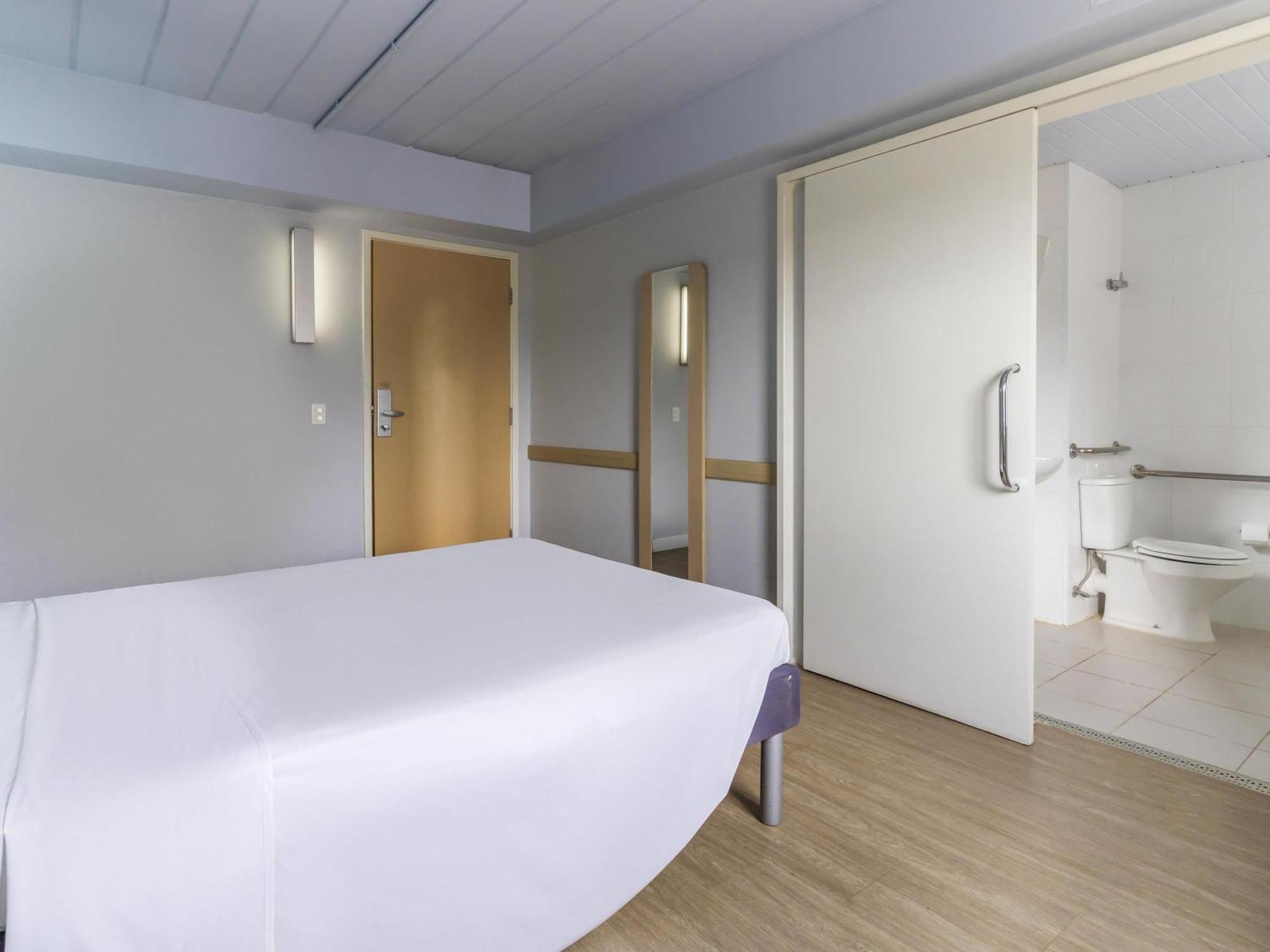Apartment Double Bed Disability Access