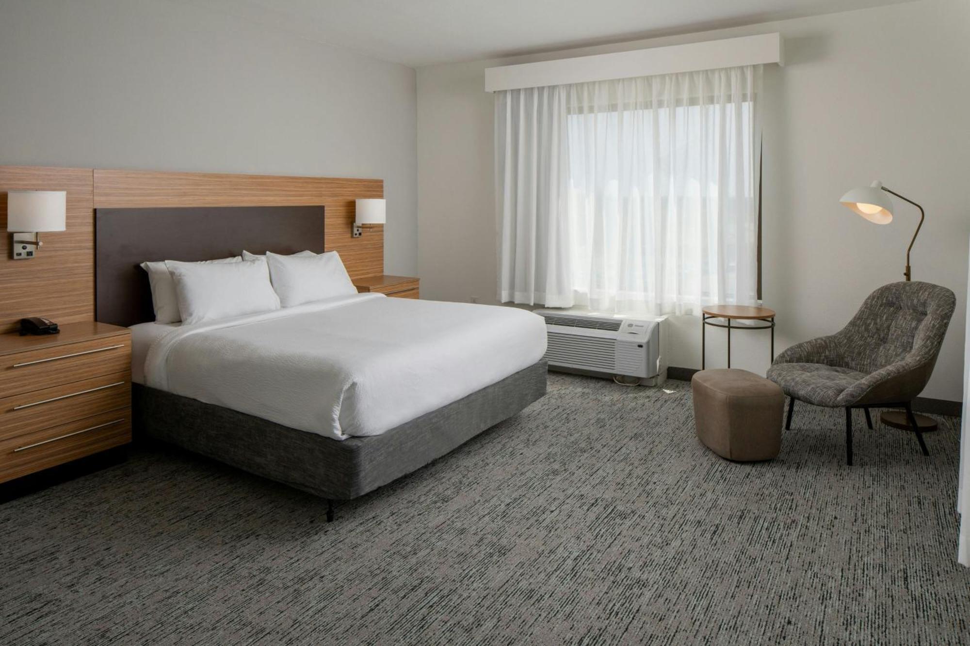 One-Bedroom Suite