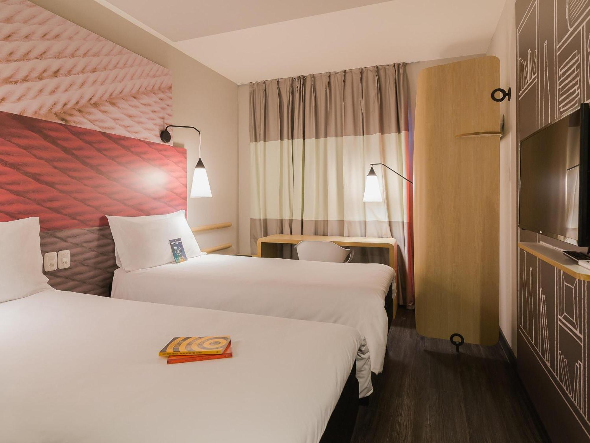 Standard Apartment Twin Beds