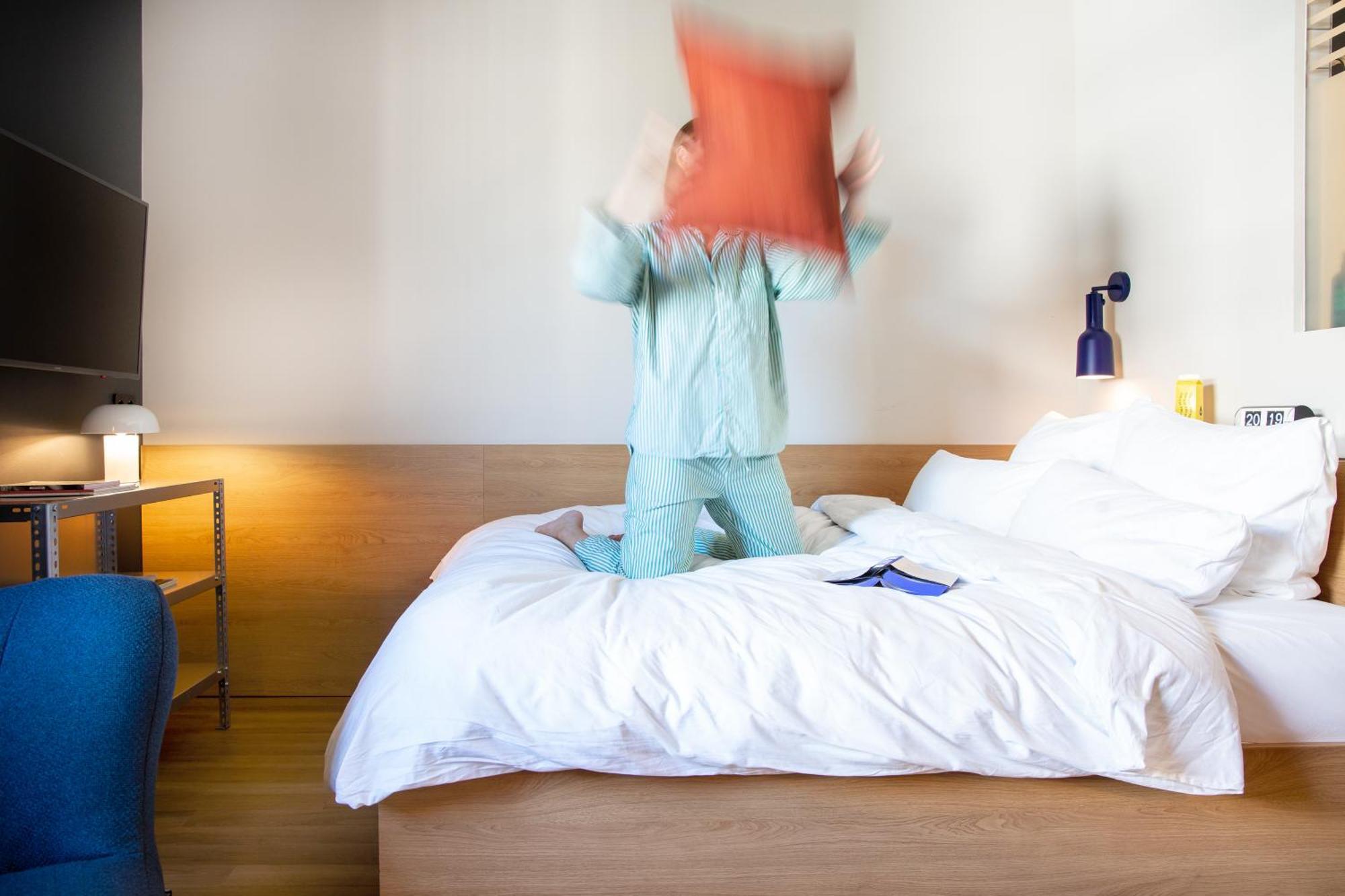 Design Apartment King-Size-Bed