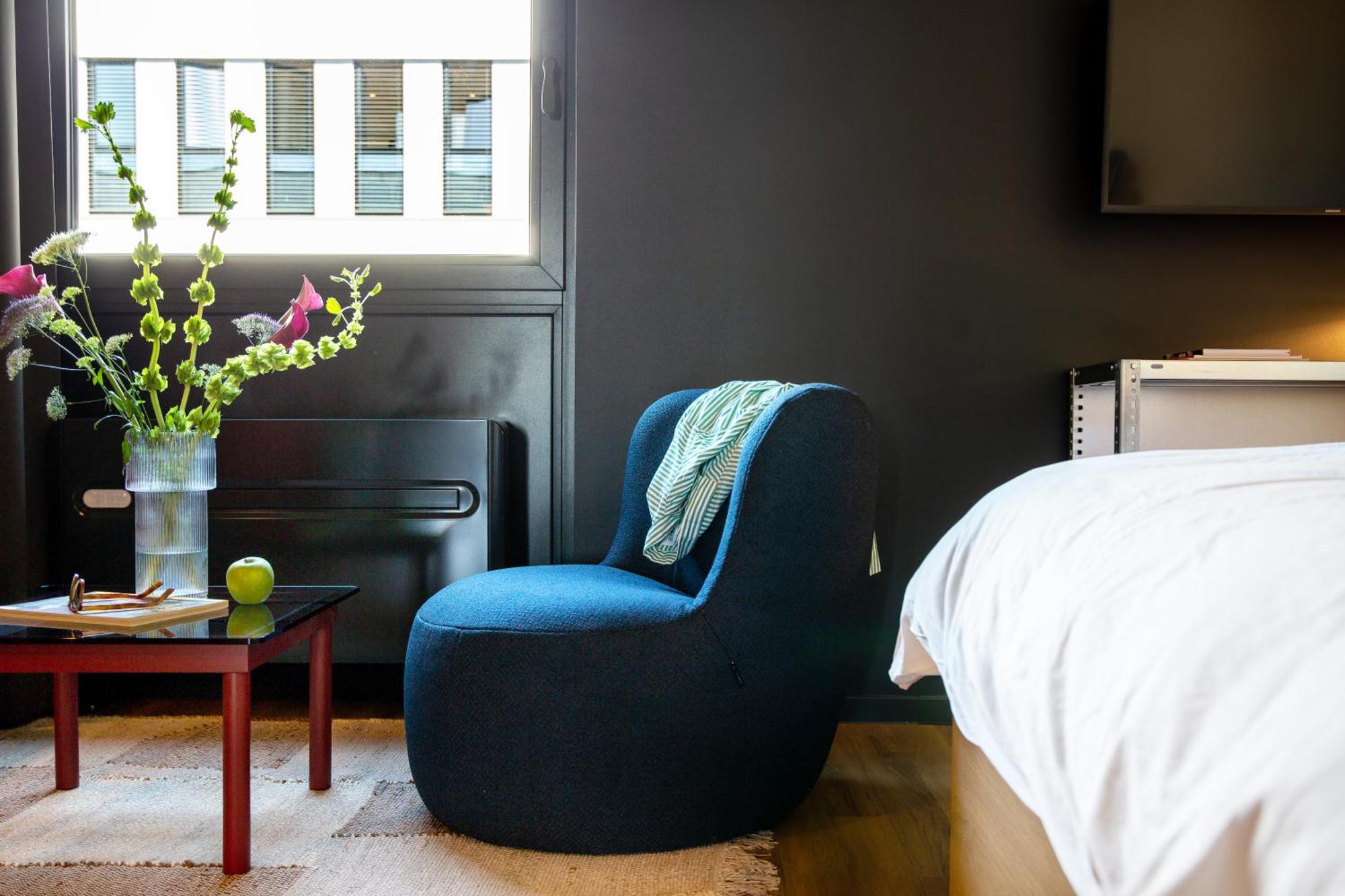 Design Apartment King-Size-Bed