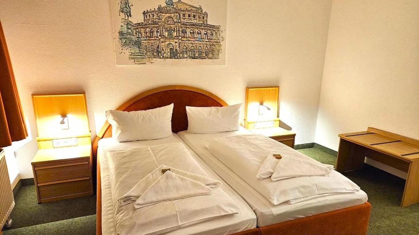 Double Room Private Bathroom