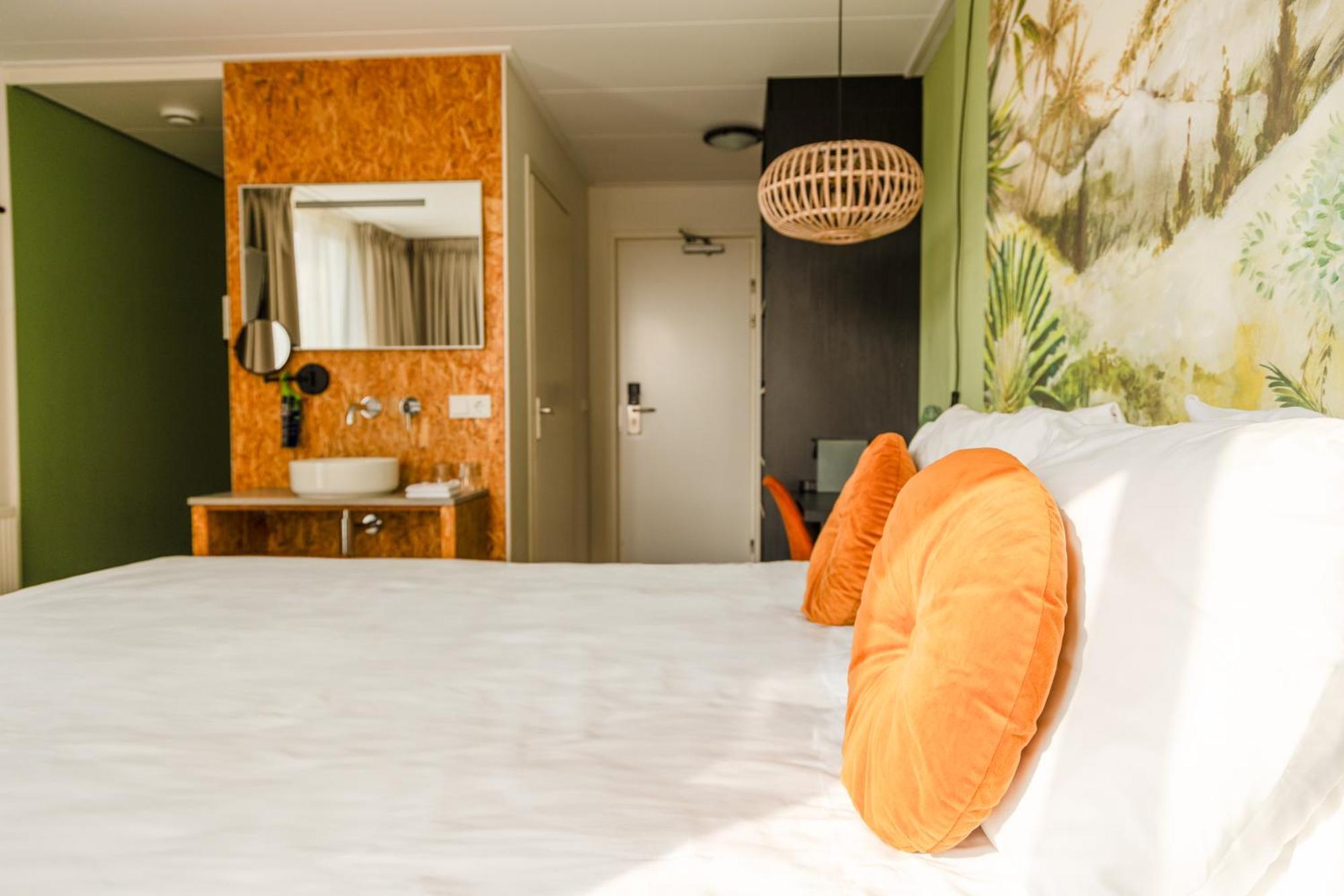 Deluxe Double Room pets allowed