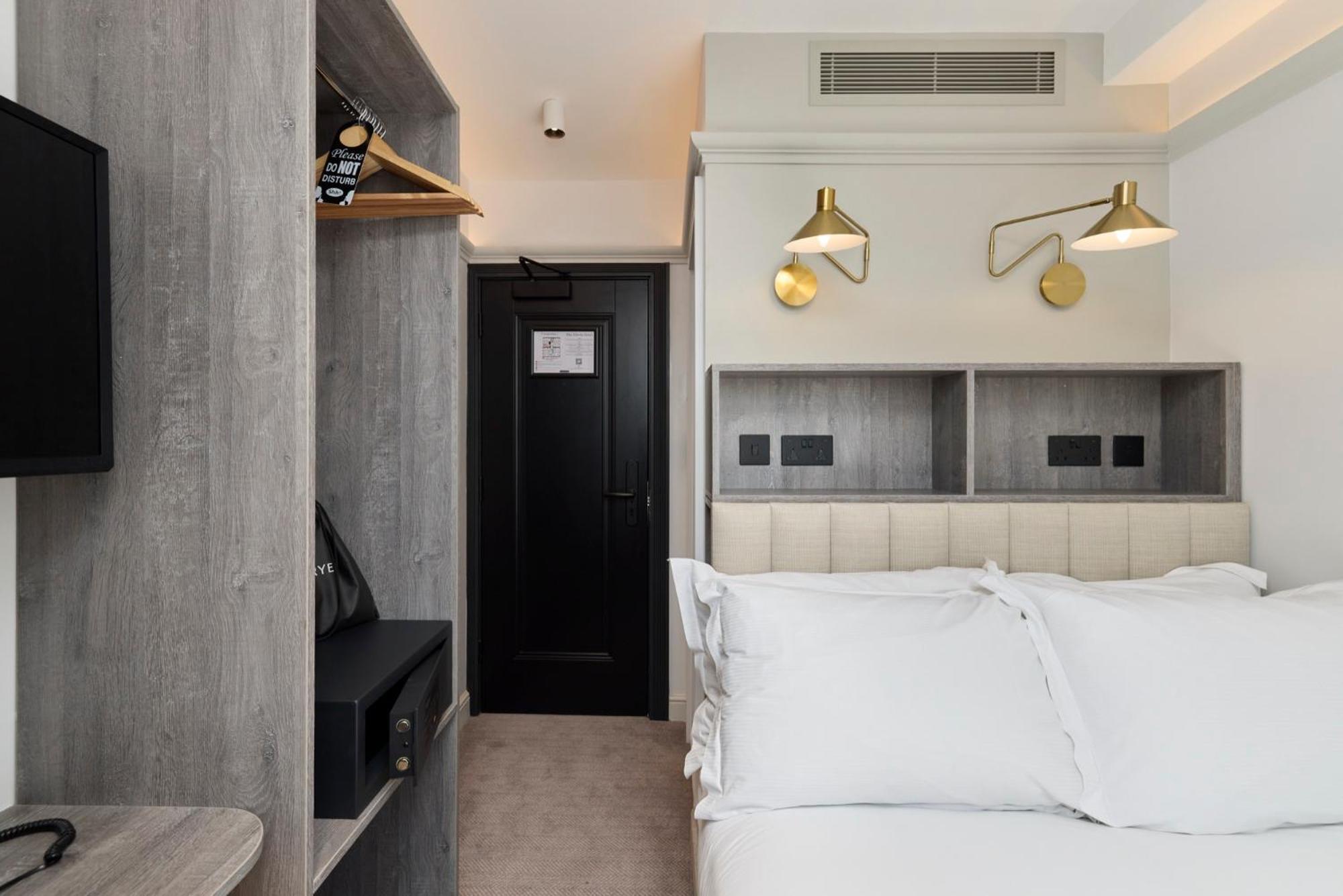 Quarto Duplo Compacto
