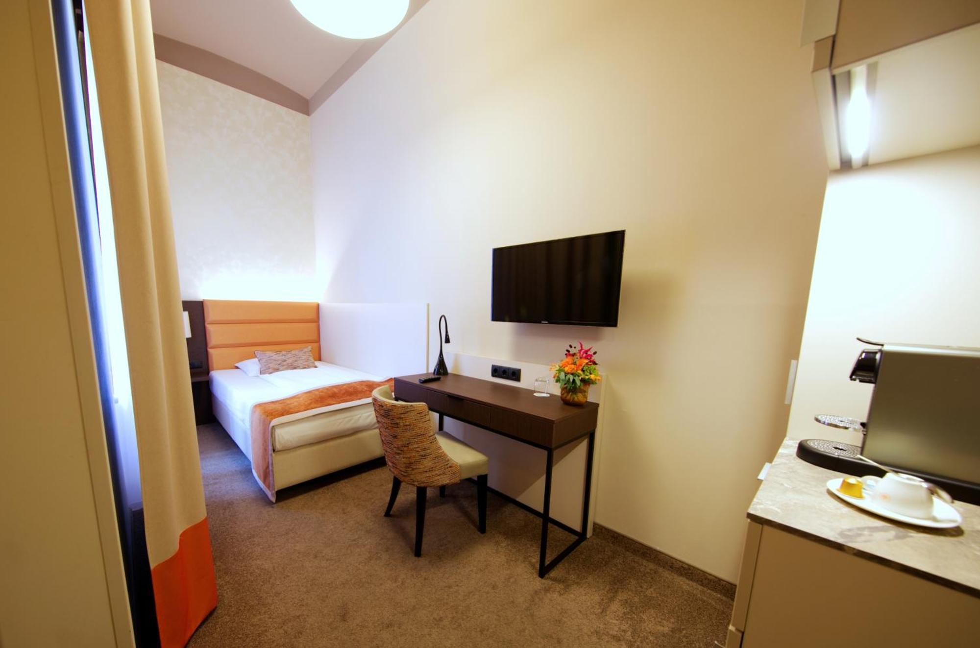 Superior Single Room