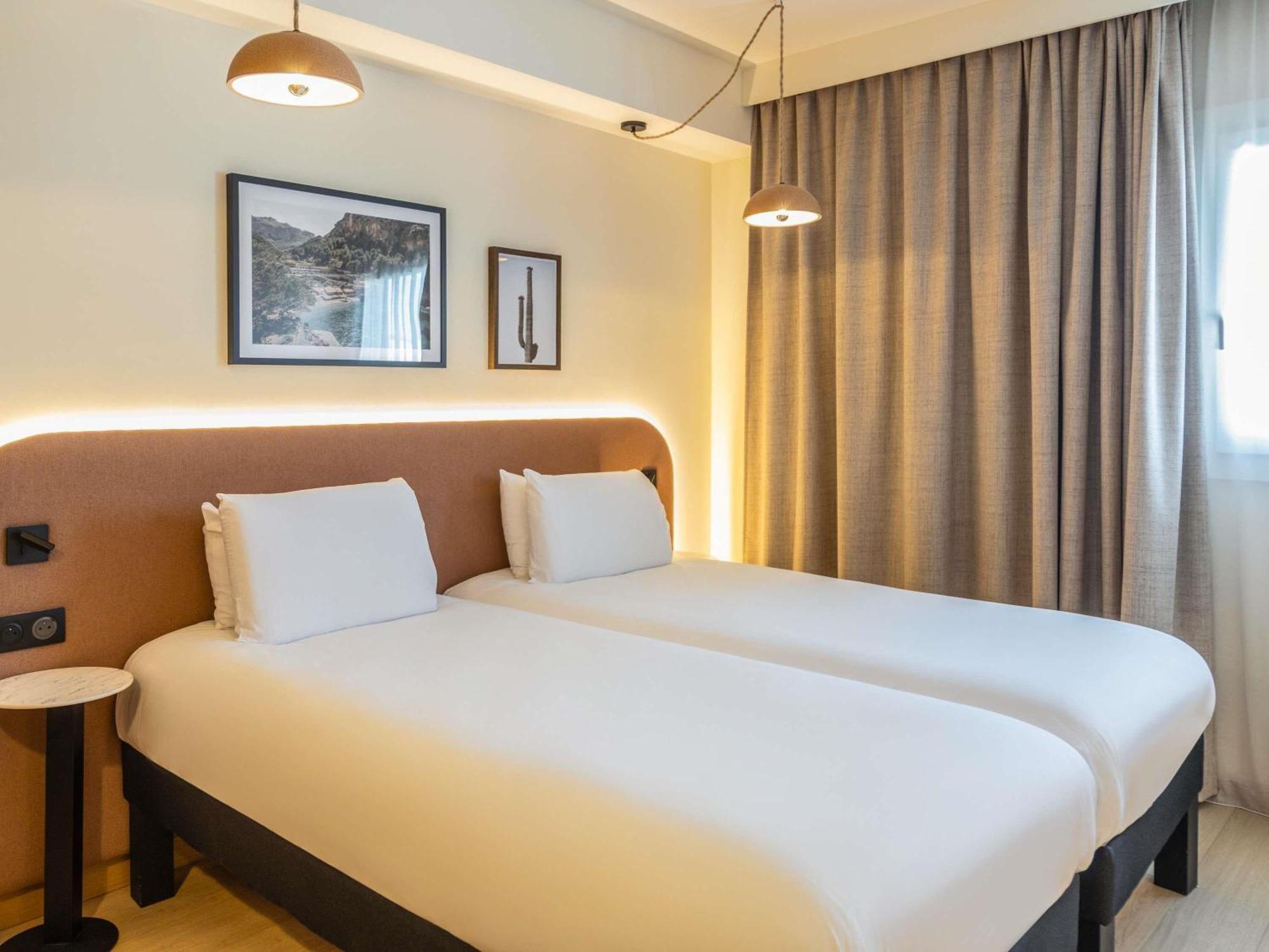 Standard Twin Room,1705559907:JPEG