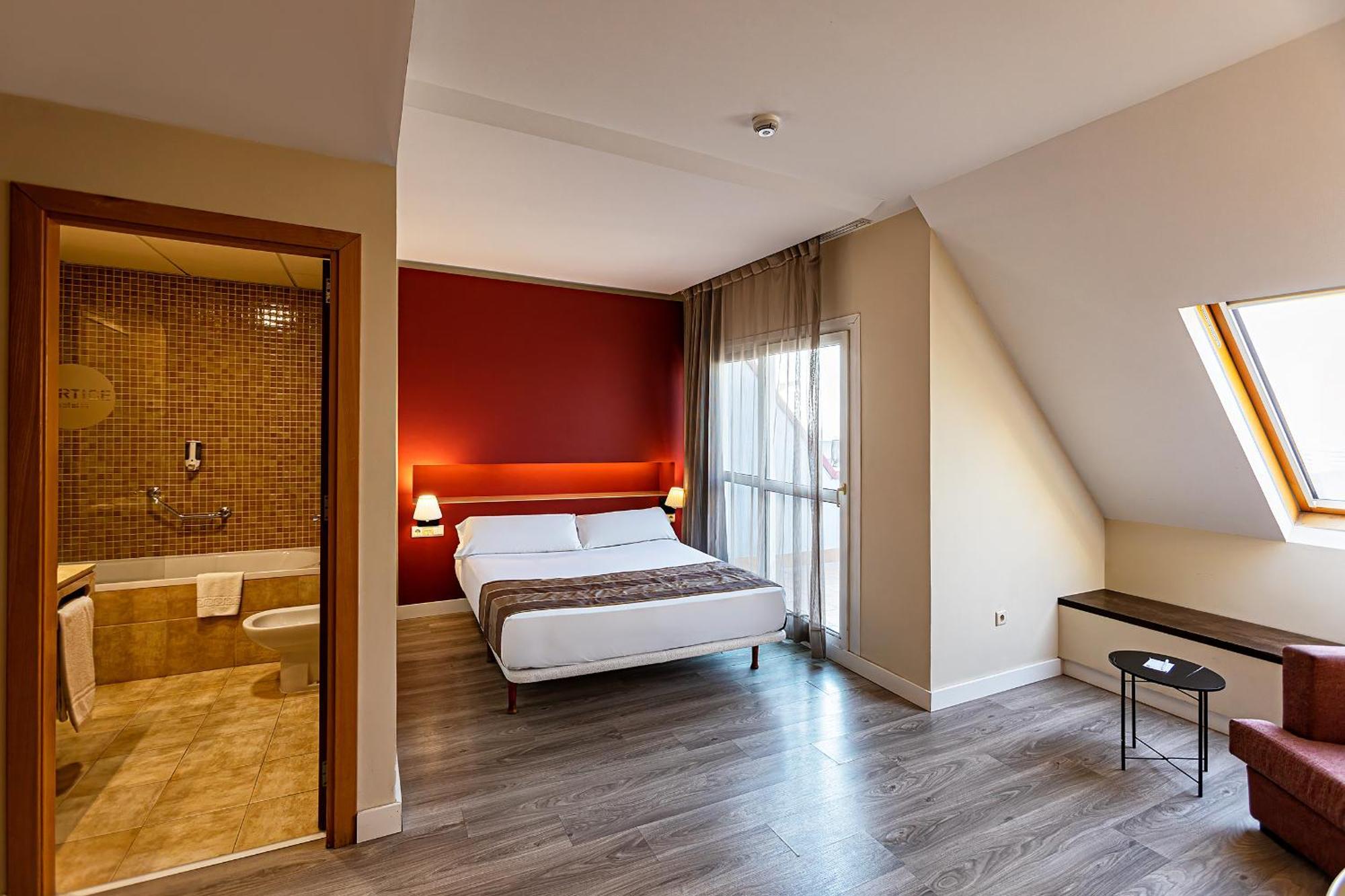 Deluxe Double or Twin Room Spa Bath