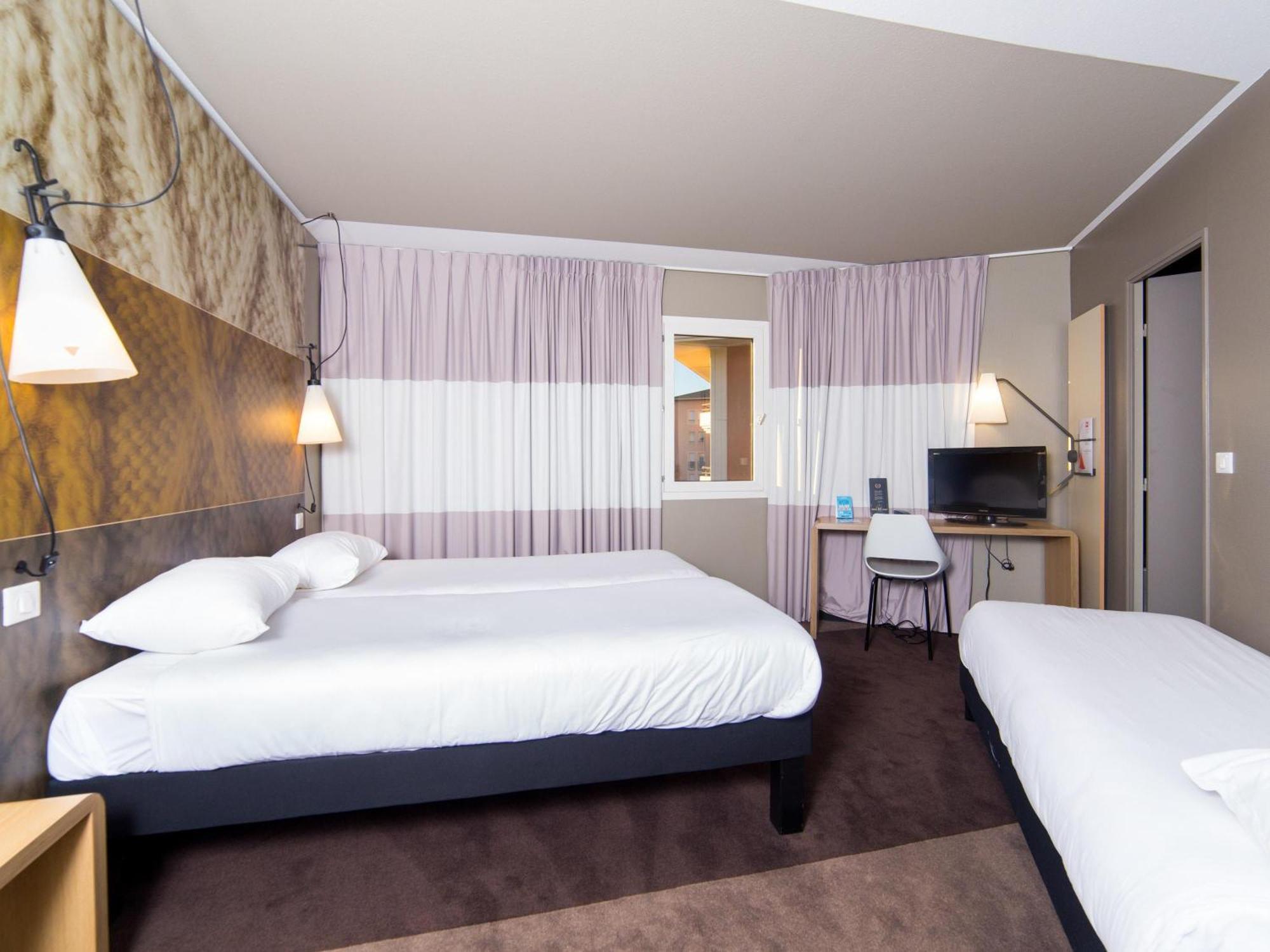 Standard Room Three Single Beds